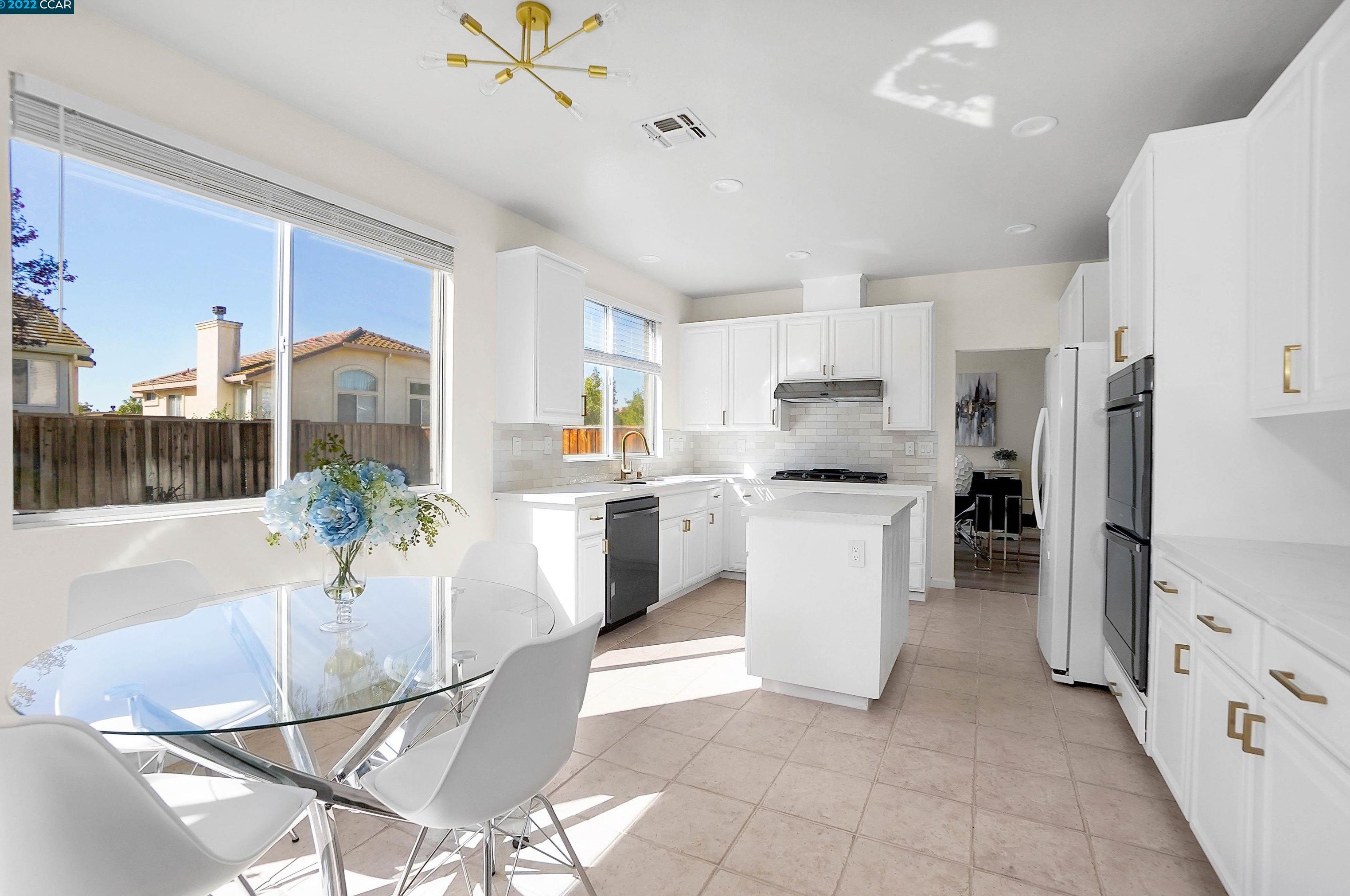 904 Glade Ct, Antioch CA  94509-8963 exterior