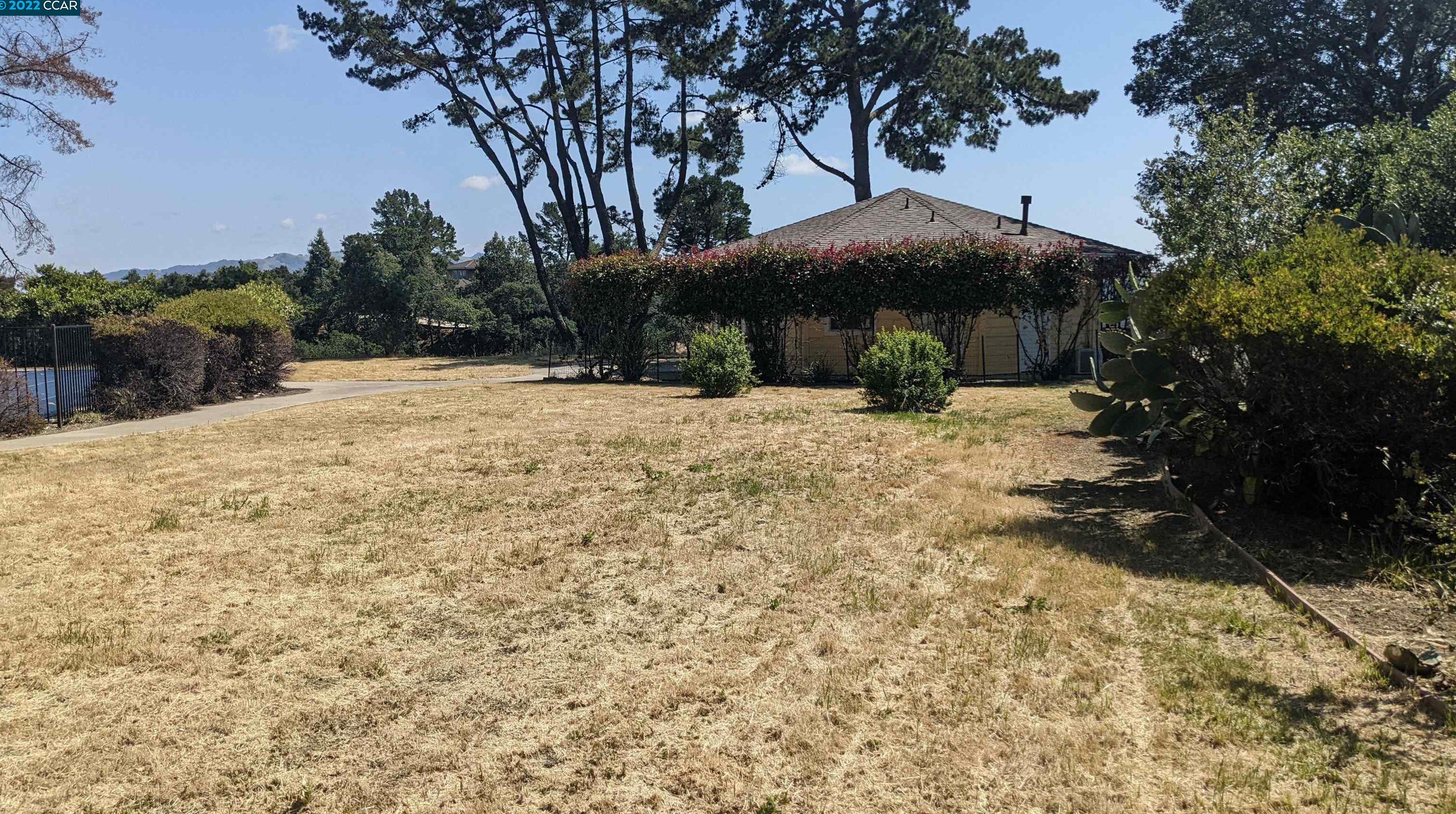 1129 Brown Ave, Lafayette CA  94549-3101 exterior