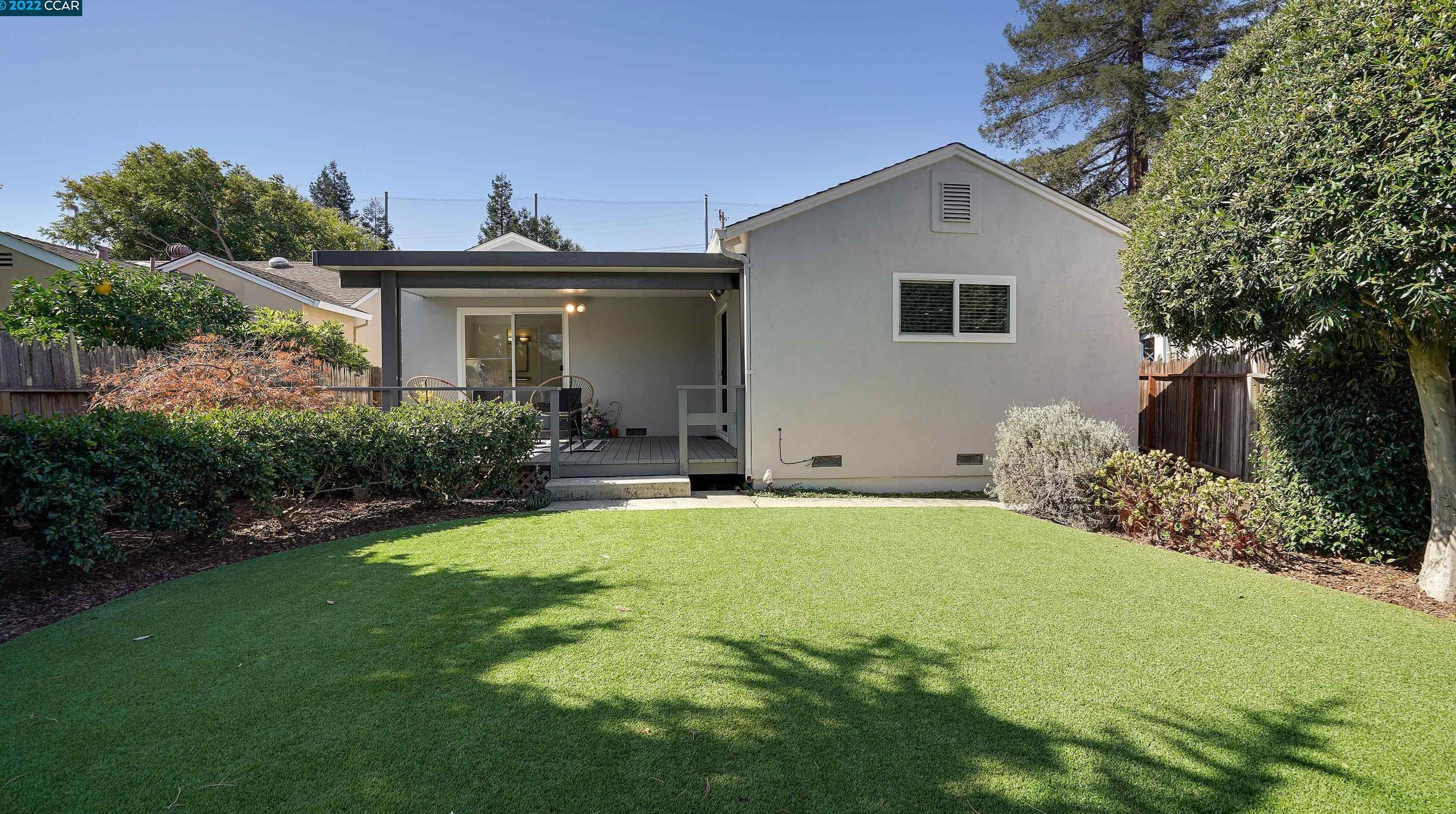 2117 Stratford Way, San Mateo CA  94403-1722 exterior