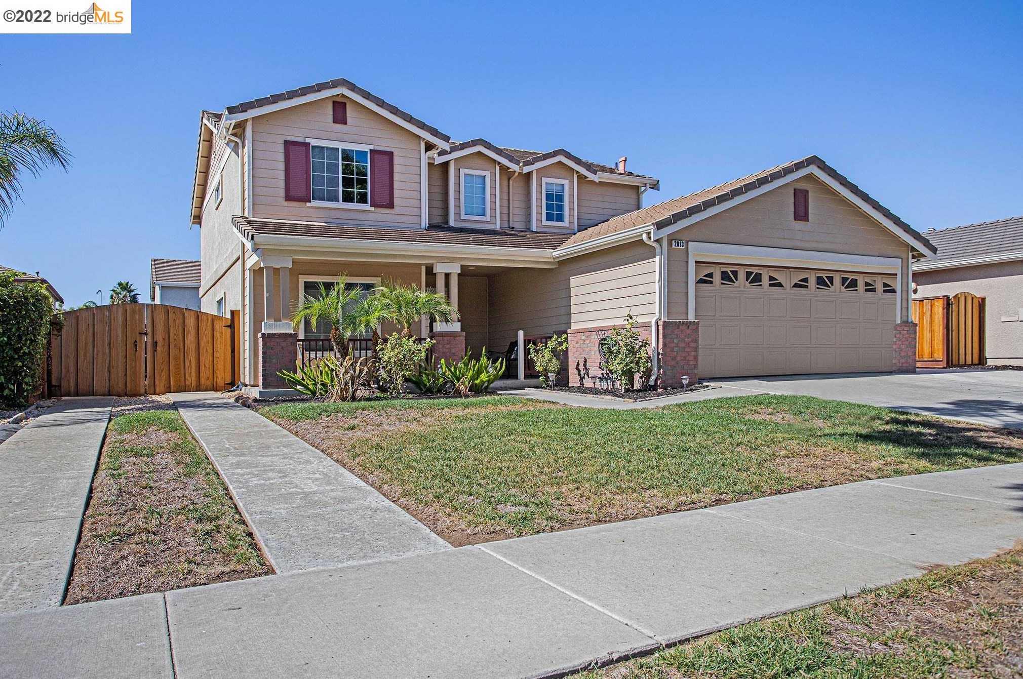 2013 Hedge Ave, Los Angeles CA  94513-2099 exterior