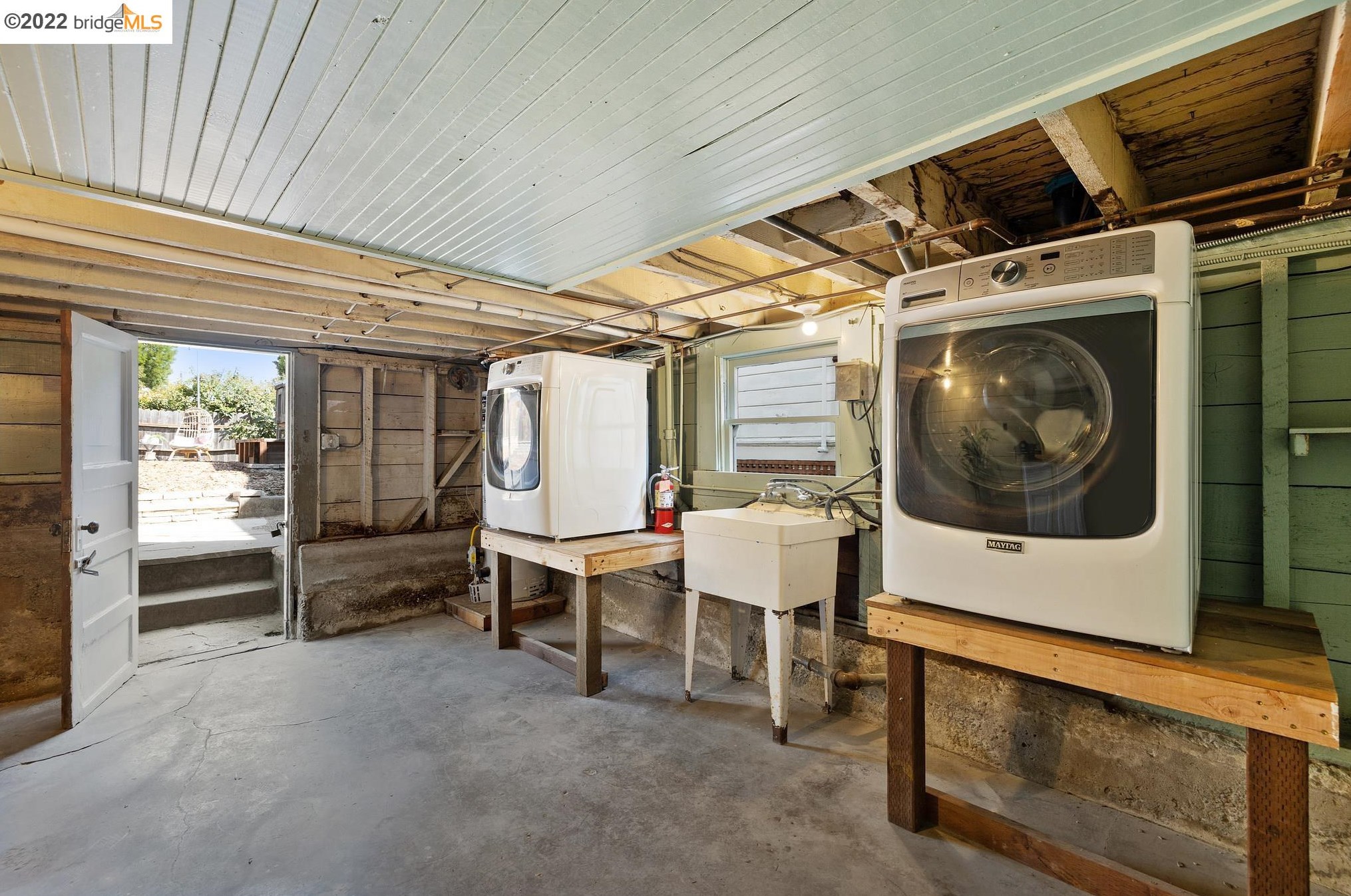 720 21 St, Oakland CA 94606-2014 exterior