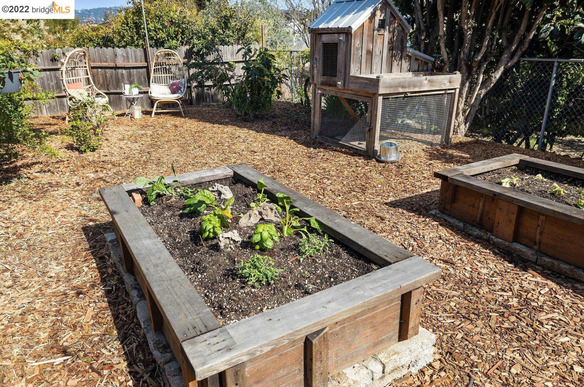 720 21 St, Oakland CA 94606-2014 exterior