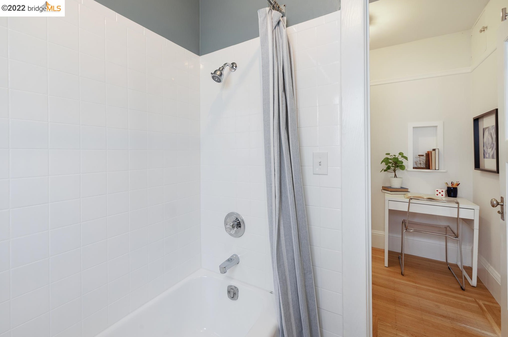 720 21 St, Oakland CA 94606-2014 exterior