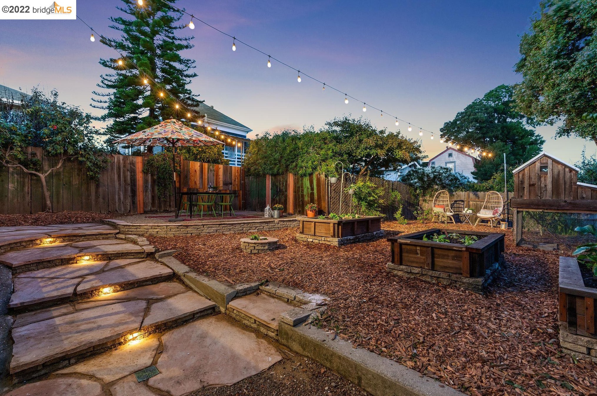 720 21 St, Oakland CA 94606-2014 exterior