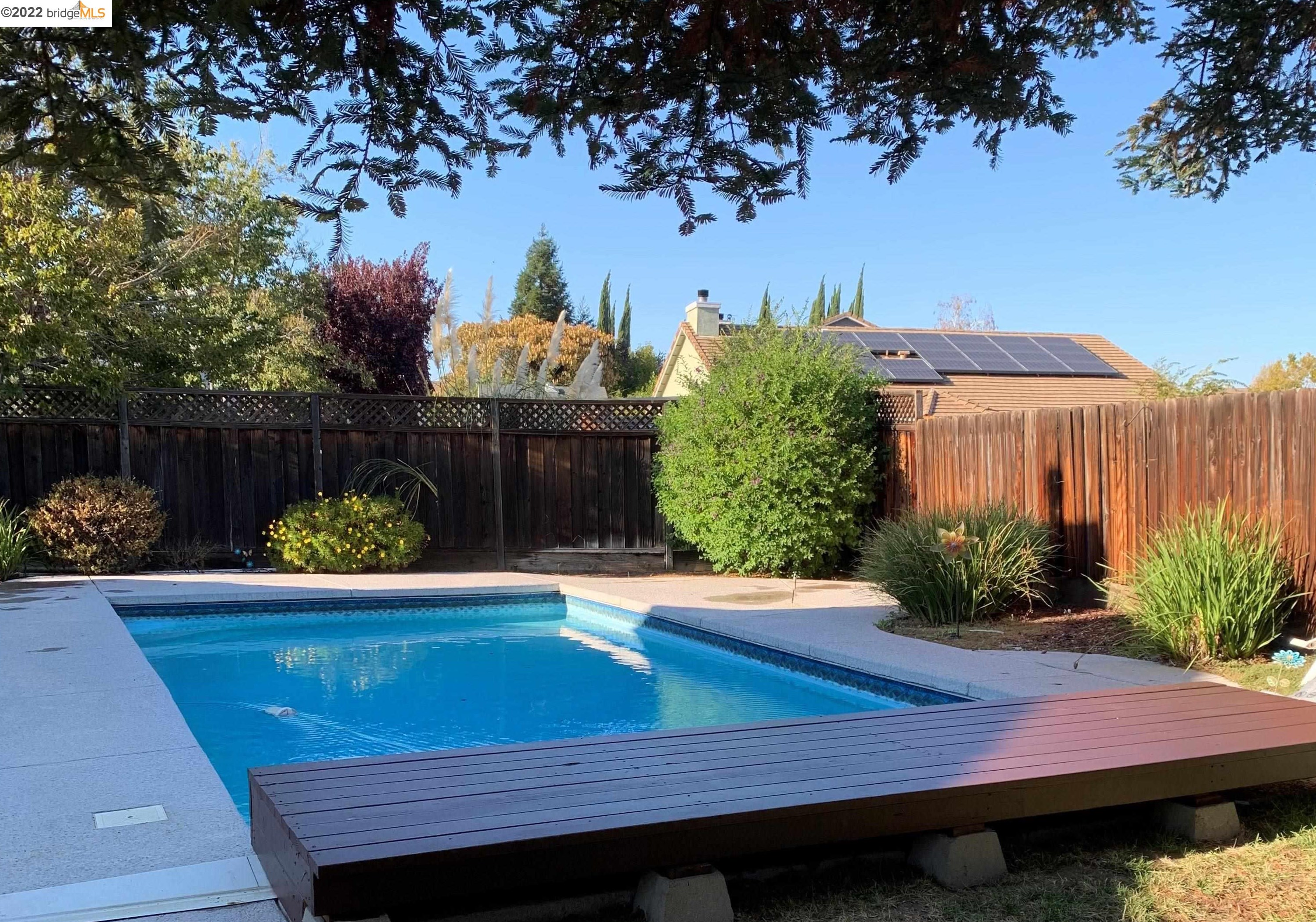 5225 Feather Way, Antioch CA  94531-9025 exterior