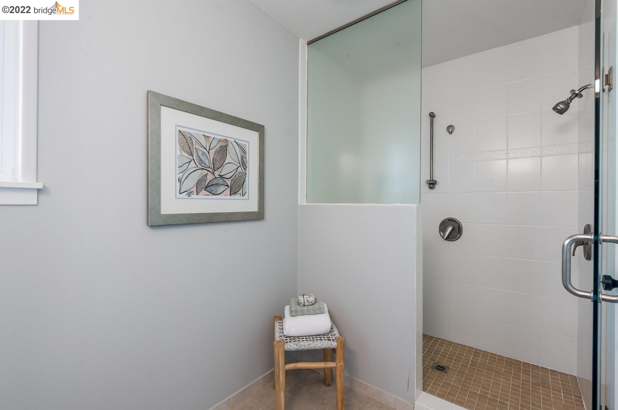 572 Montclair Ave, Oakland CA 94606-1550 exterior