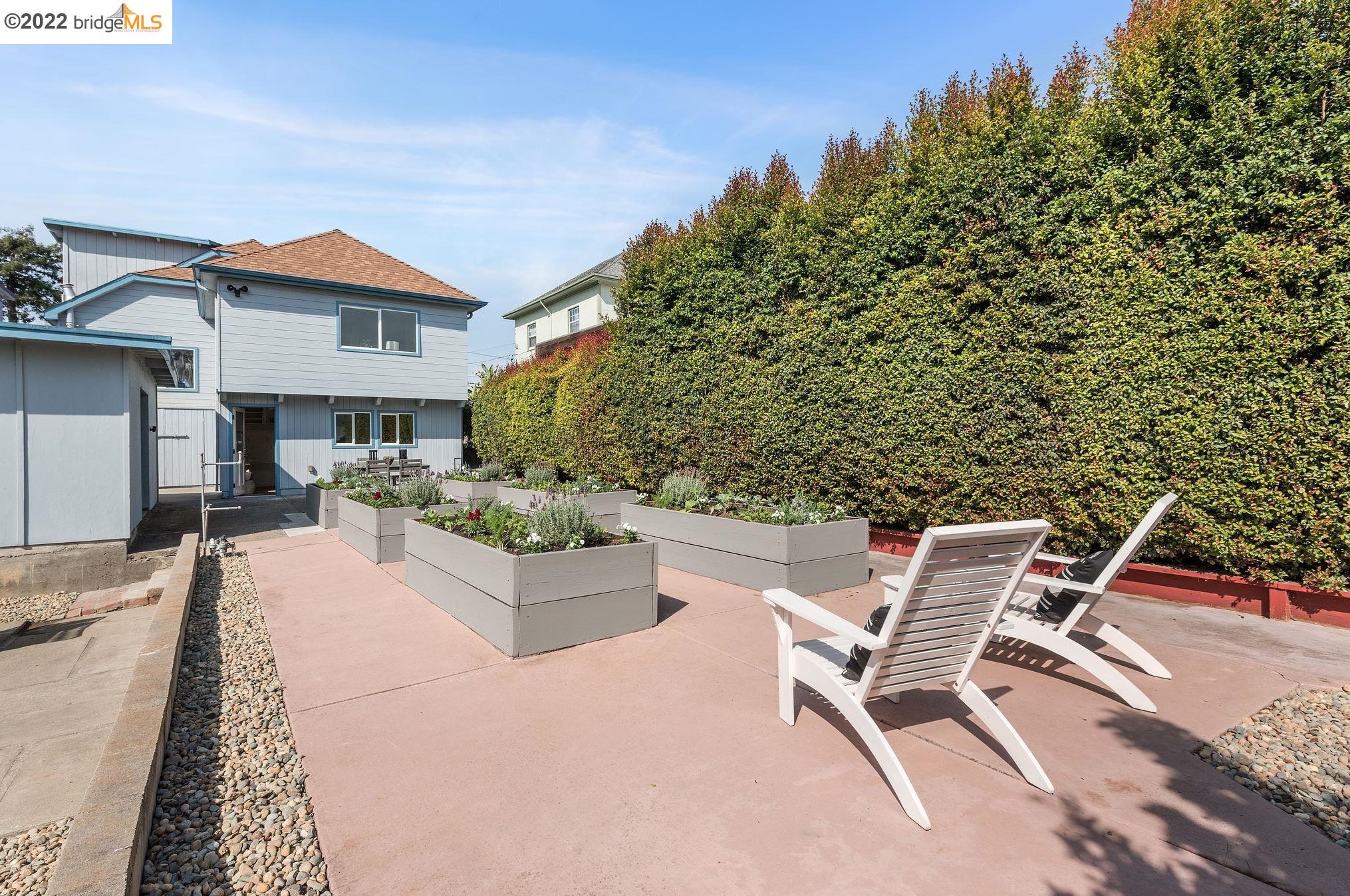 572 Montclair Ave, Oakland CA 94606-1550 exterior