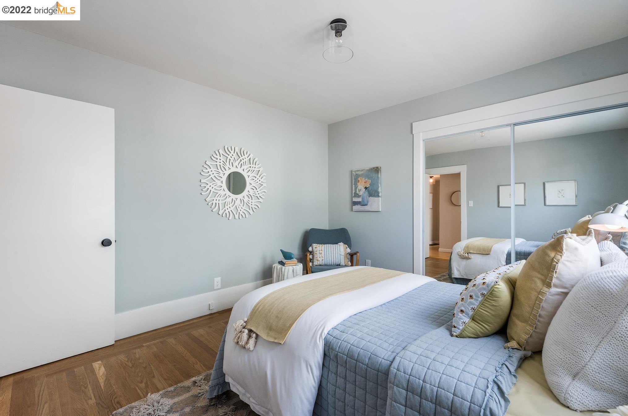 572 Montclair Ave, Oakland CA 94606-1550 exterior