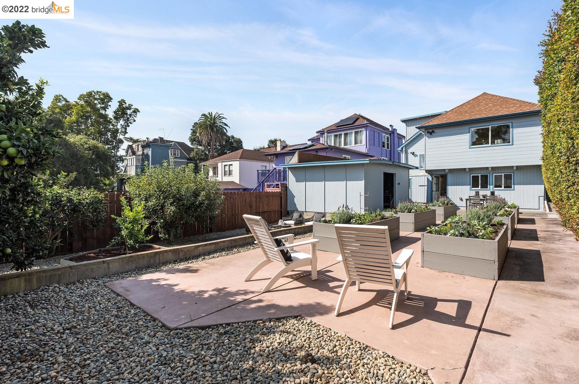 572 Montclair Ave, Oakland CA 94606-1550 exterior