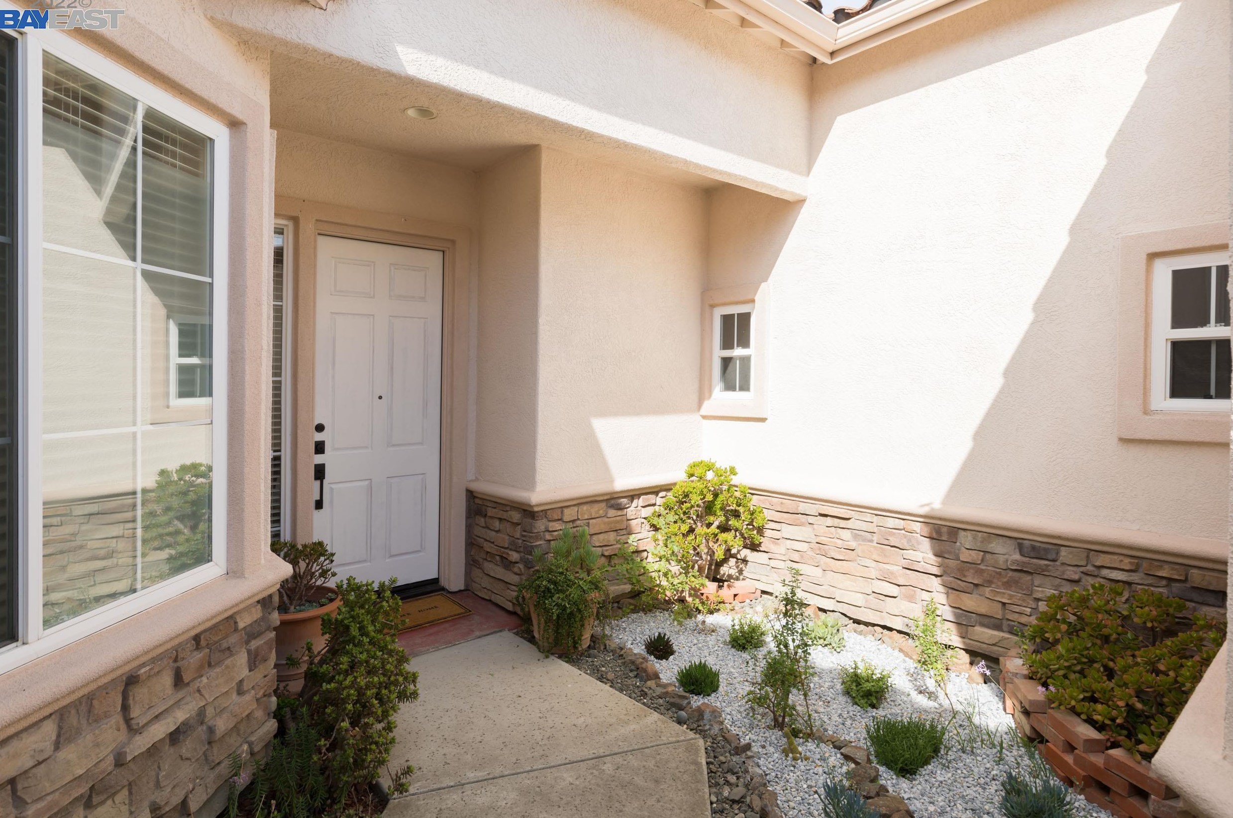 3057 Blue Sky Ct, Vallejo CA  94591-3825 exterior