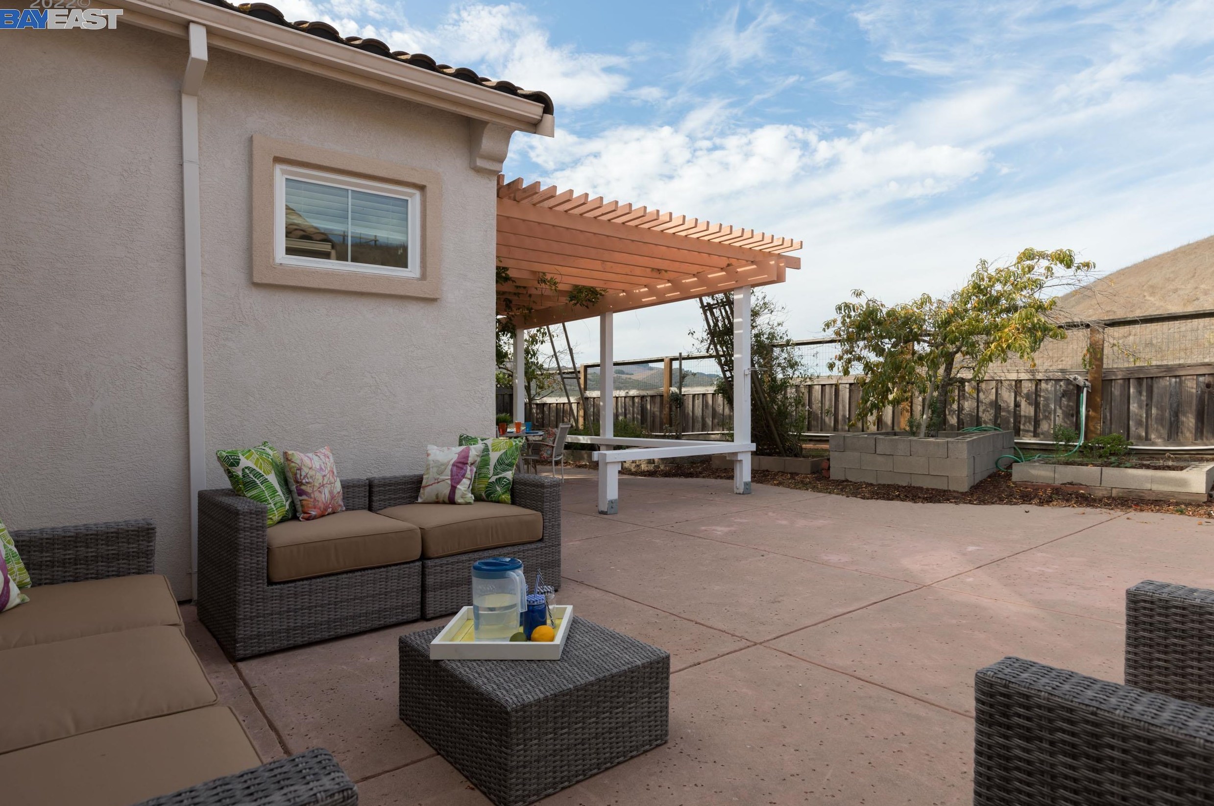 3057 Blue Sky Ct, Vallejo CA  94591-3825 exterior