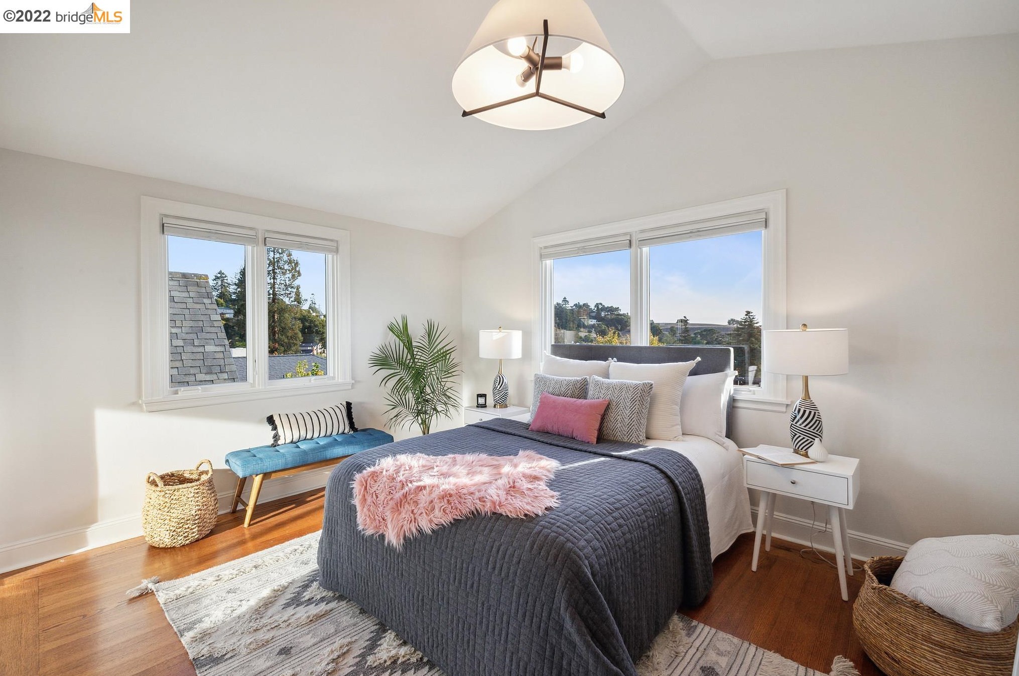 5039 Proctor Ave, Oakland CA 94618-2736 exterior