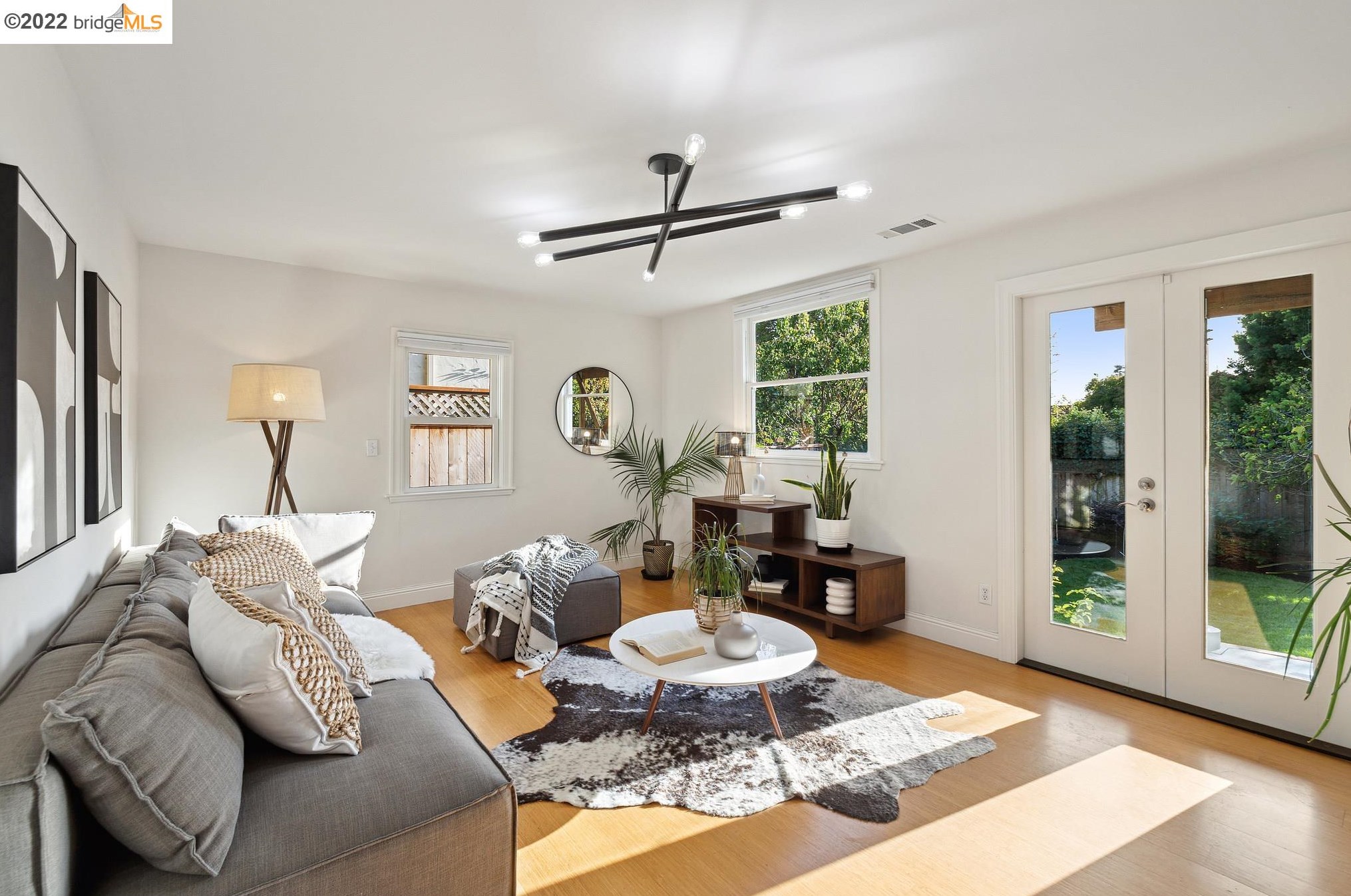 5039 Proctor Ave, Oakland CA 94618-2736 exterior