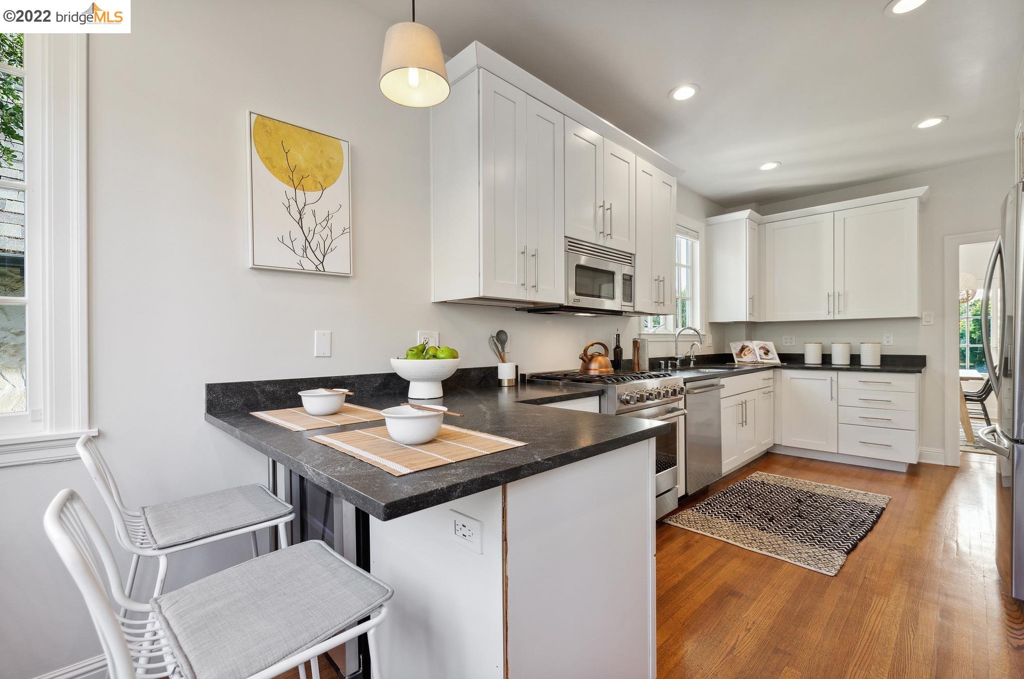 5039 Proctor Ave, Oakland CA 94618-2736 exterior