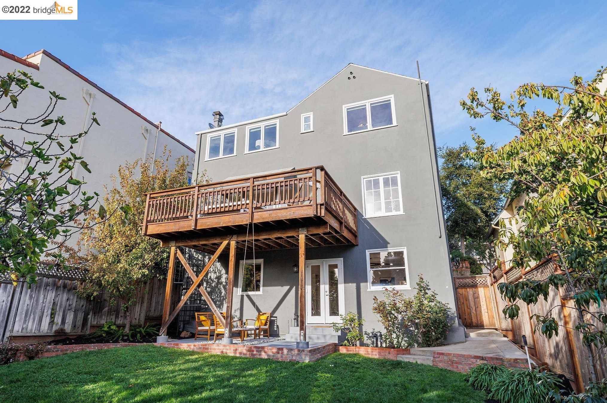 5039 Proctor Ave, Oakland CA 94618-2736 exterior