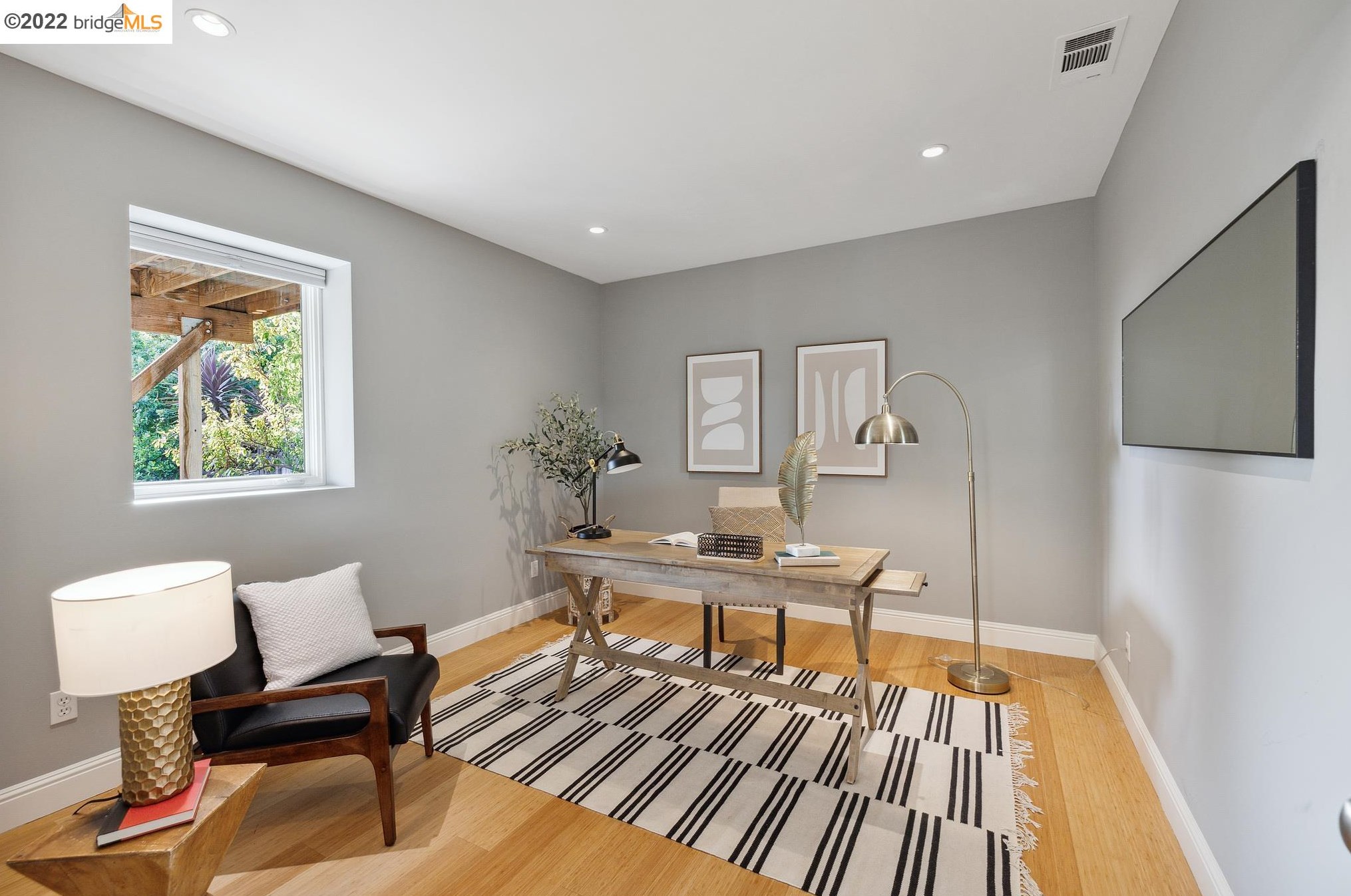 5039 Proctor Ave, Oakland CA 94618-2736 exterior