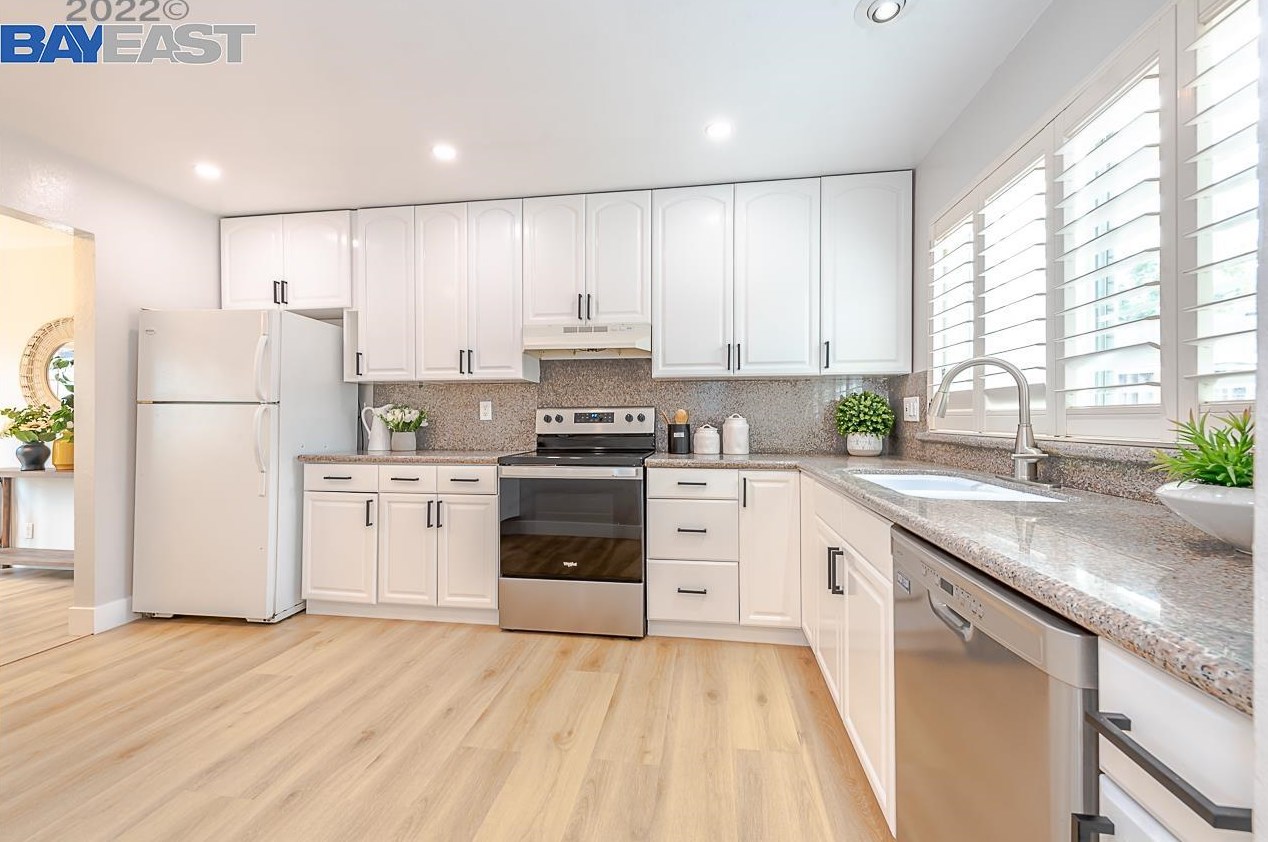 31126 Varni Pl, Union City CA  94587-2638 exterior