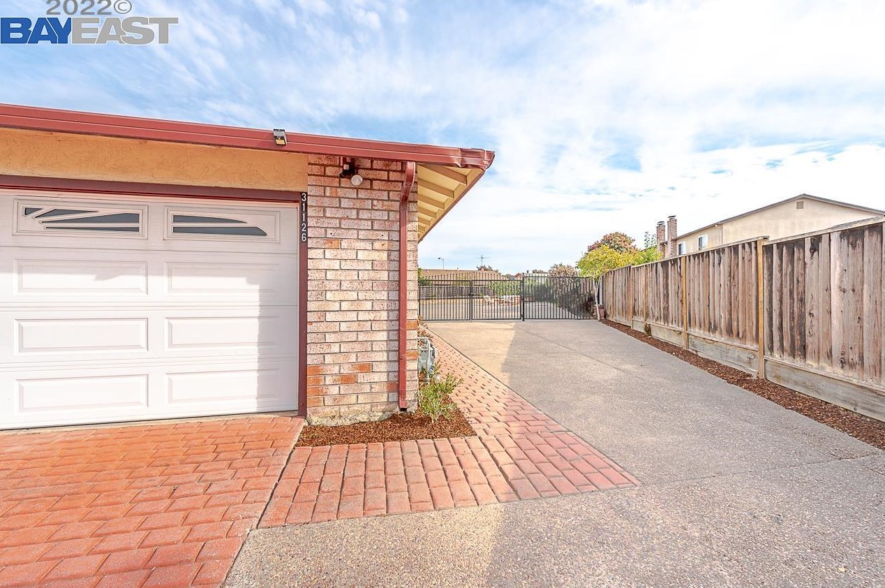 31126 Varni Pl, Union City CA  94587-2638 exterior