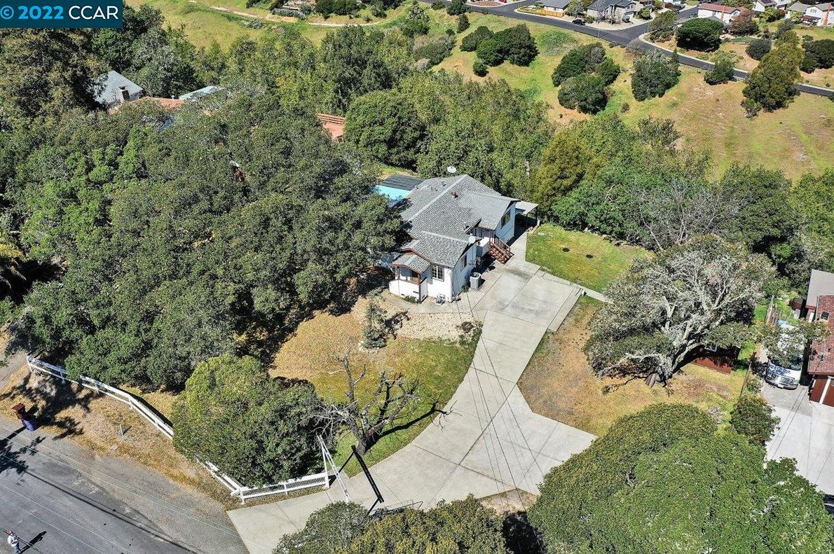 5677 Sobrante Ave, Richmond CA  94803-1534 exterior