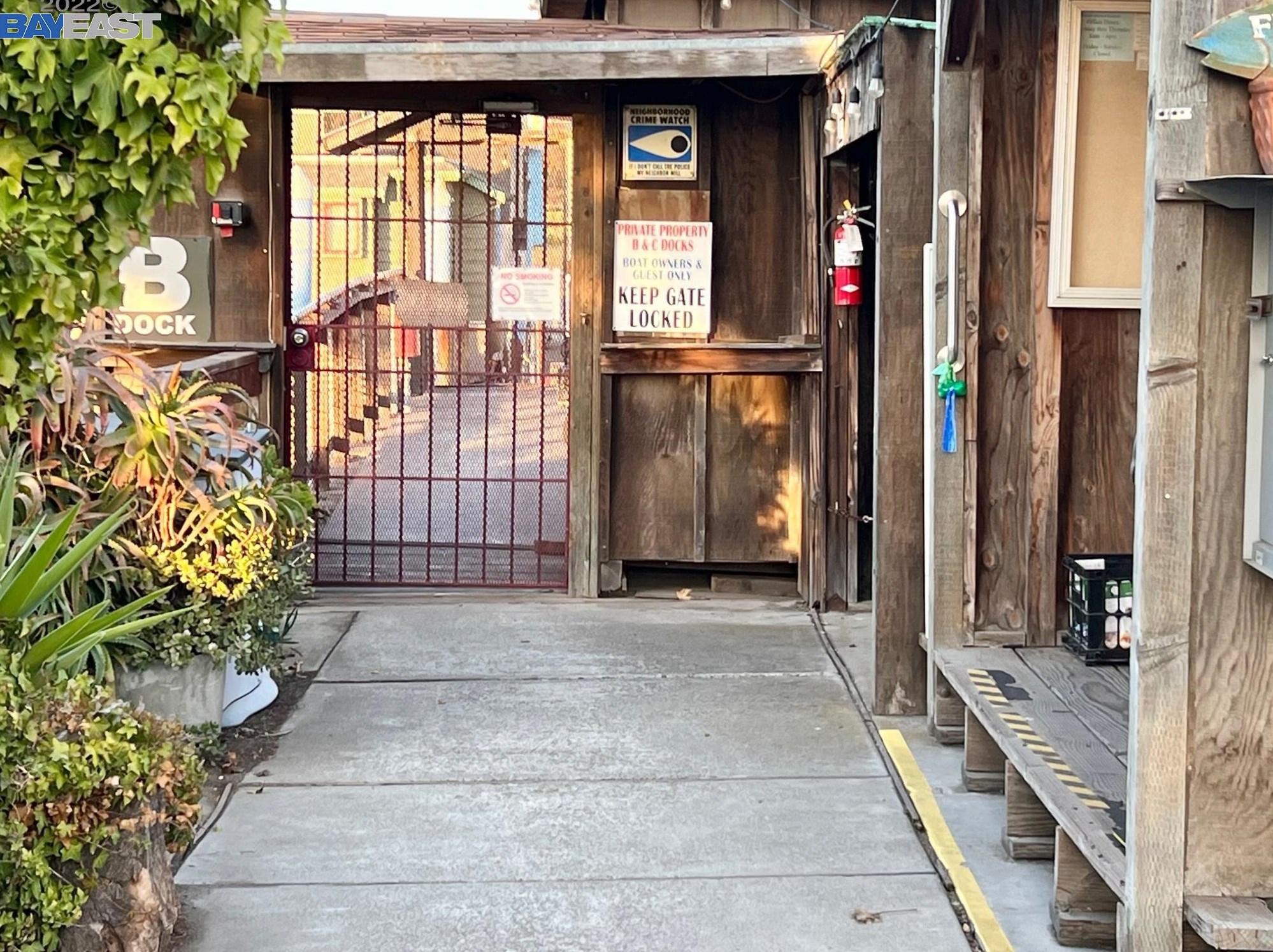 2394 Mariner Square Dr, Alameda CA  94501-1023 exterior