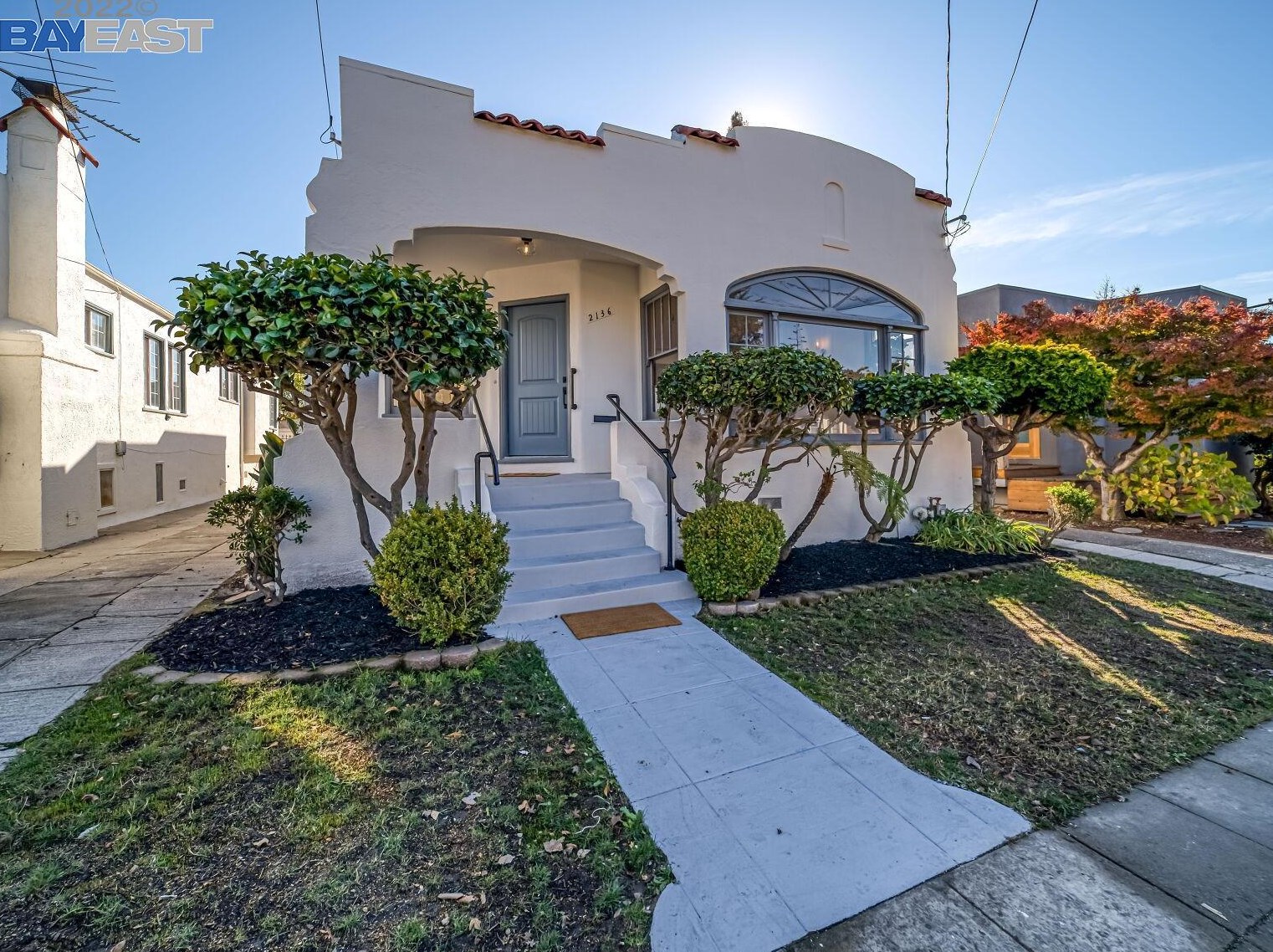 2136 Stuart St, Berkeley CA  94705-1060 exterior