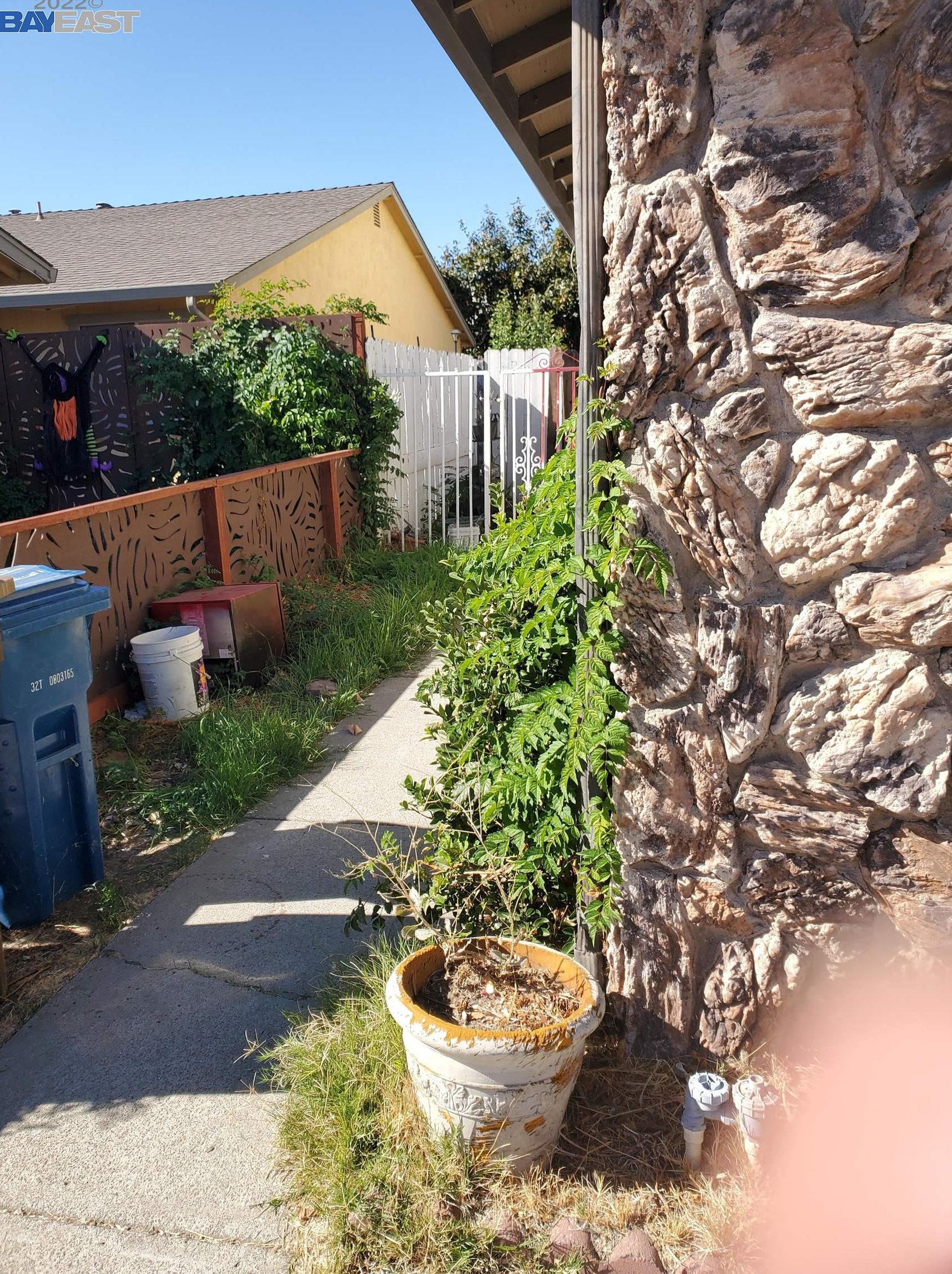 2202 Banyan Way, Antioch CA  94509-3216 exterior