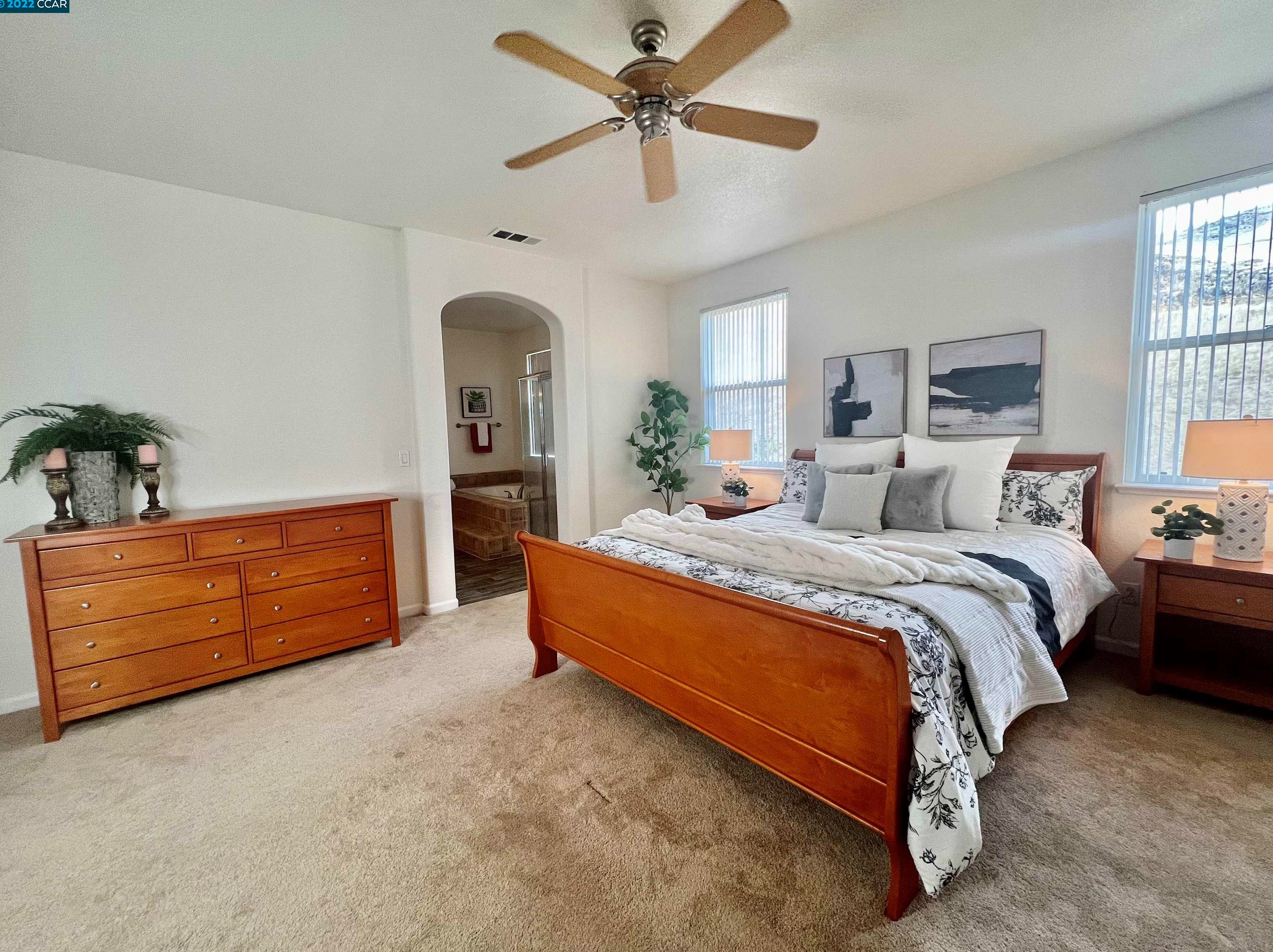 5860 Cabernet Dr, Vallejo CA  94591-6310 exterior