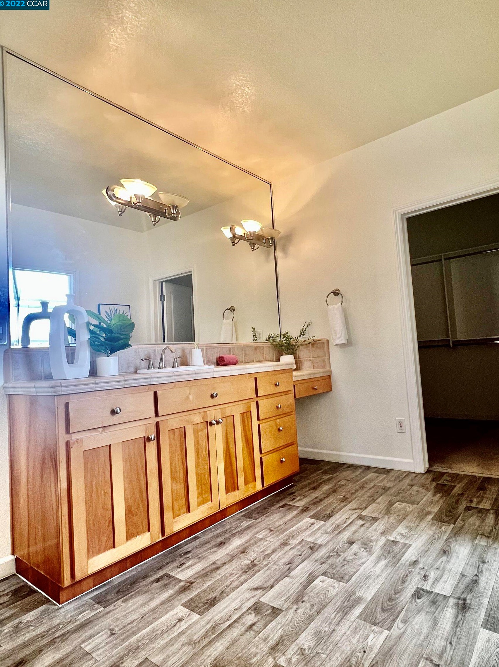 5860 Cabernet Dr, Vallejo CA  94591-6310 exterior