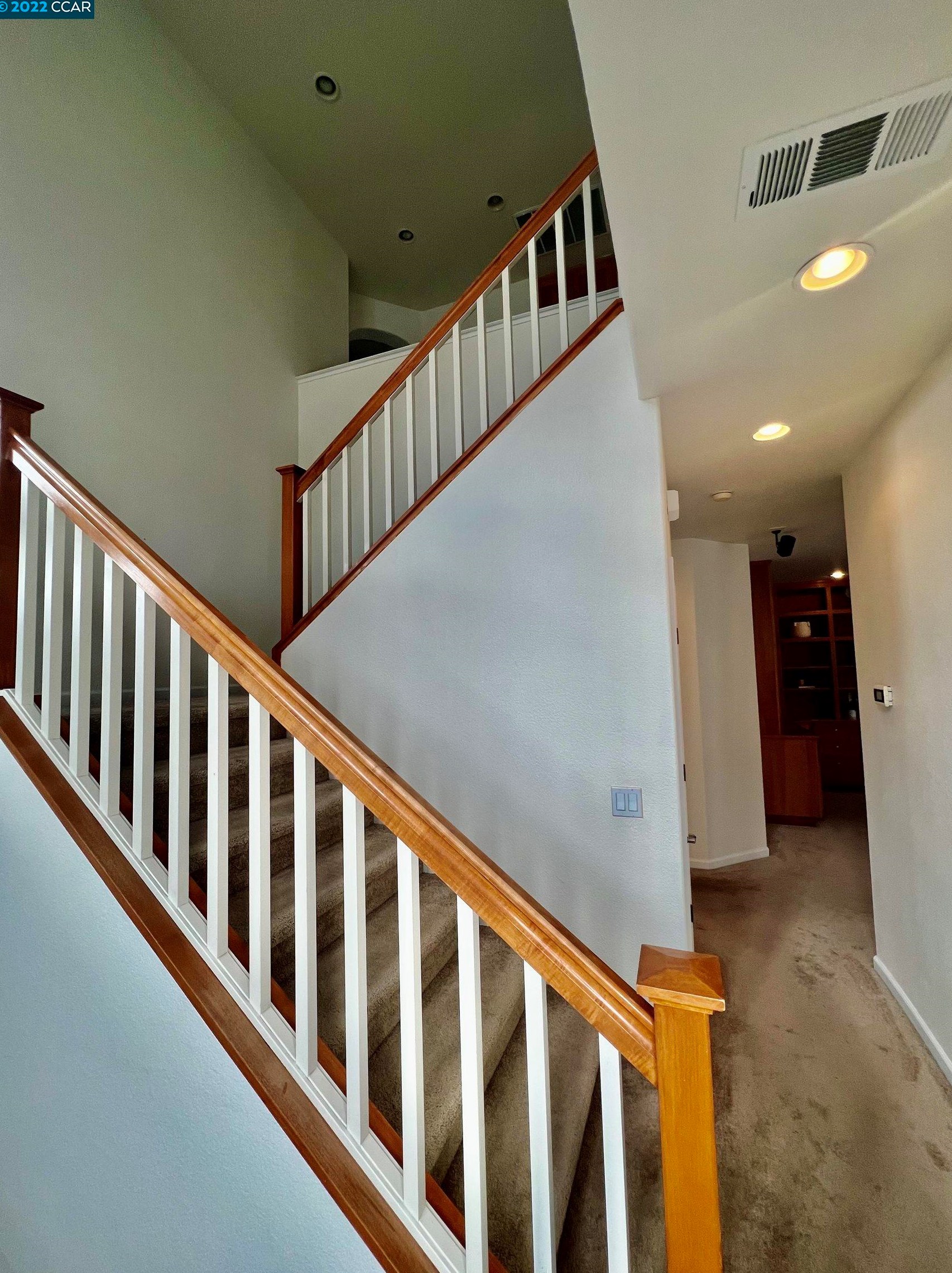 5860 Cabernet Dr, Vallejo CA  94591-6310 exterior