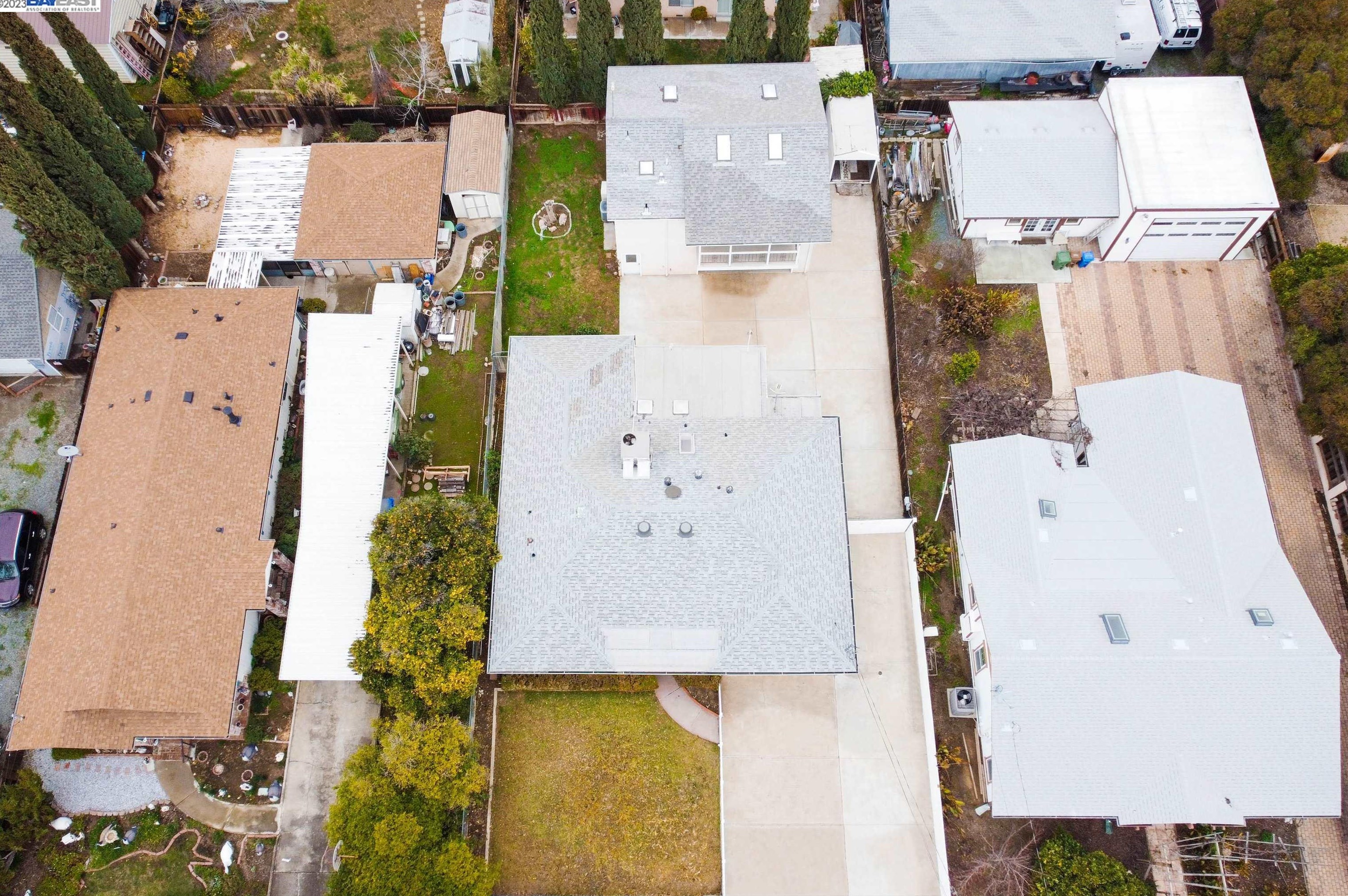 683 Anderson Ave, Los Angeles CA  94513-1502 exterior