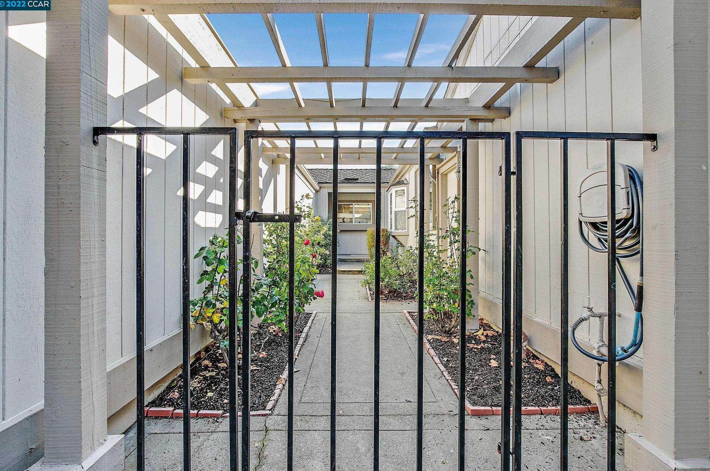 692 Silver Lake Dr, Danville, CA 94526