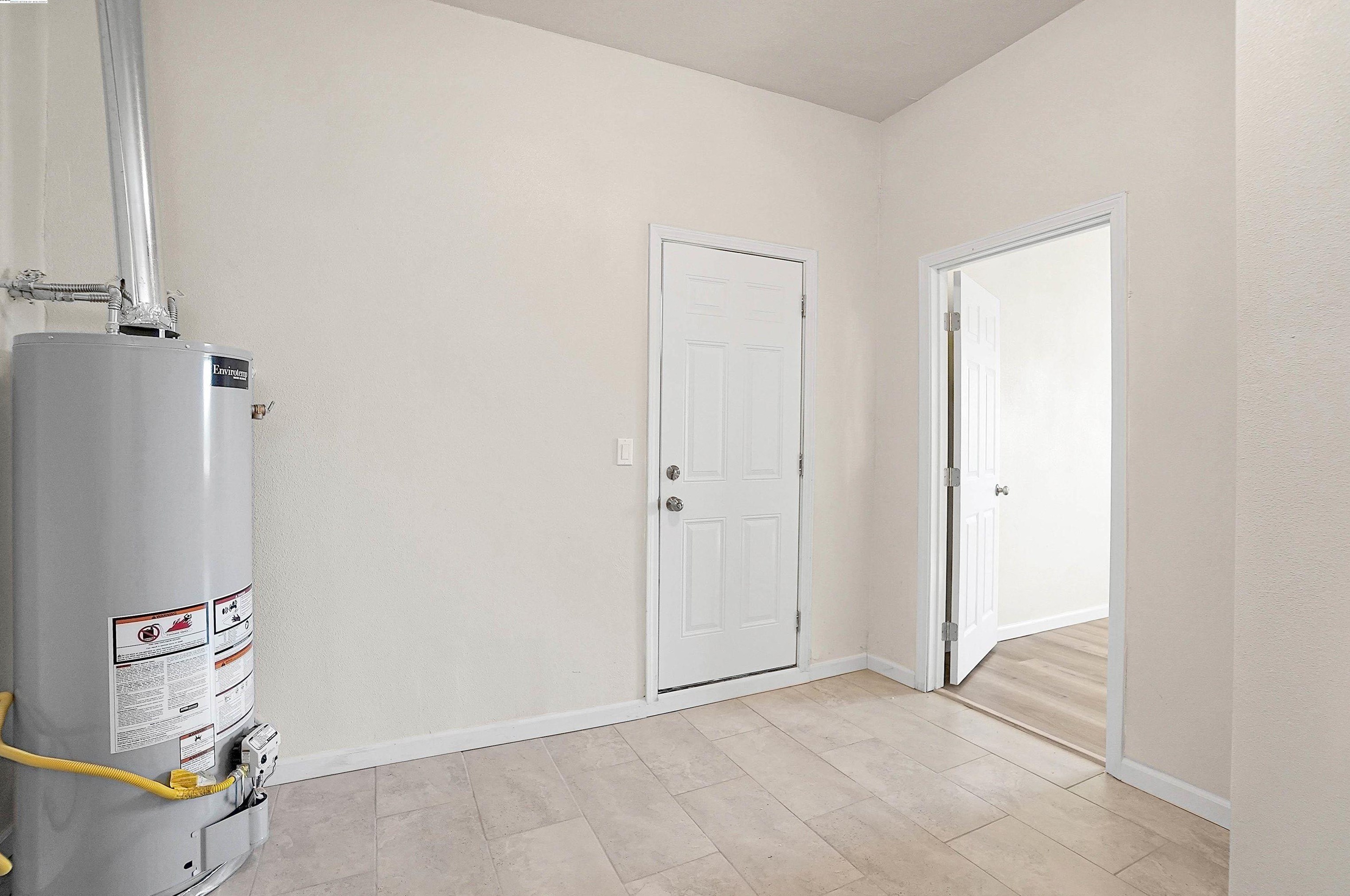 2209 North Ave, Sacramento CA  95838-3133 exterior