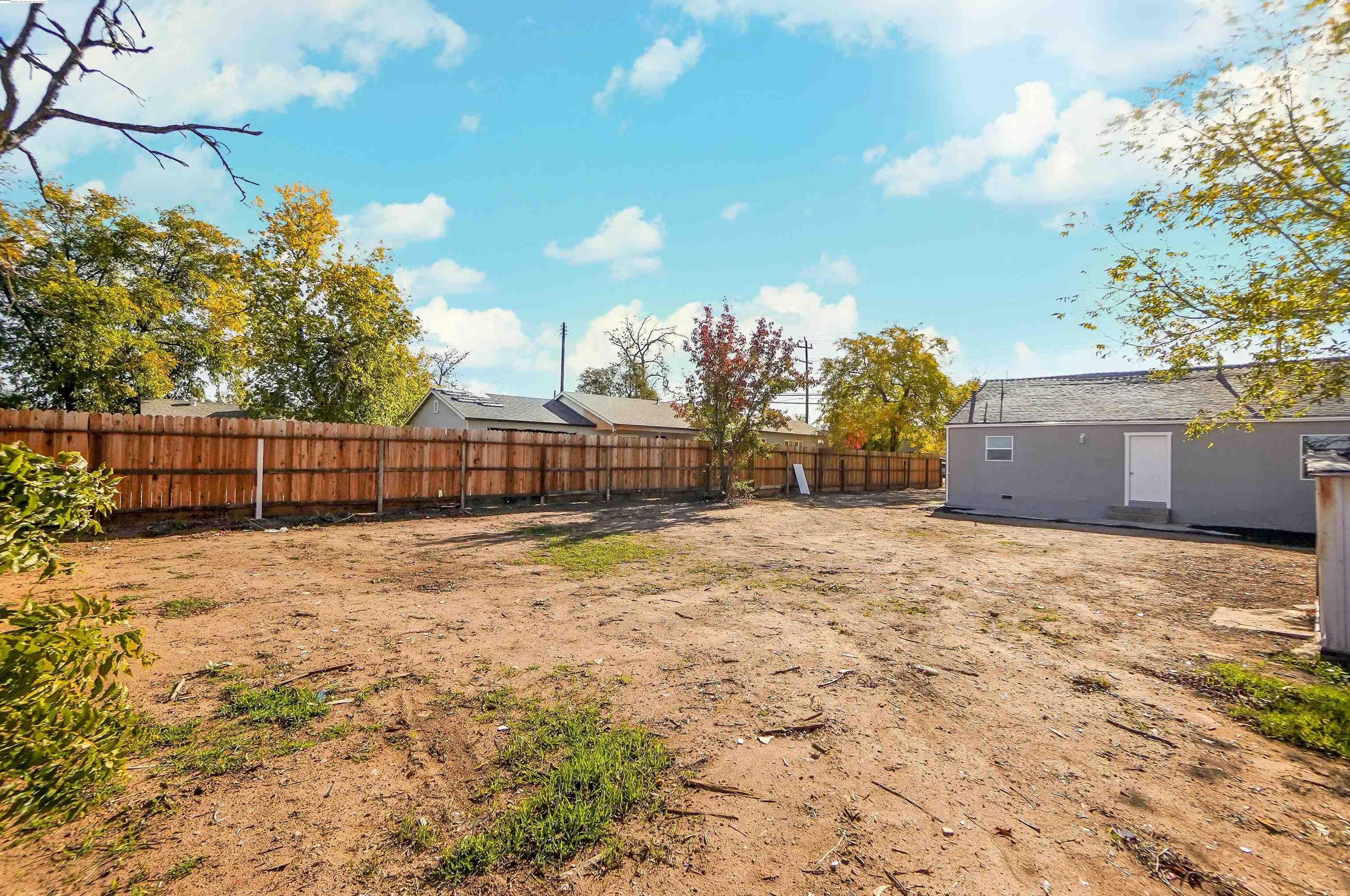 2209 North Ave, Sacramento CA  95838-3133 exterior
