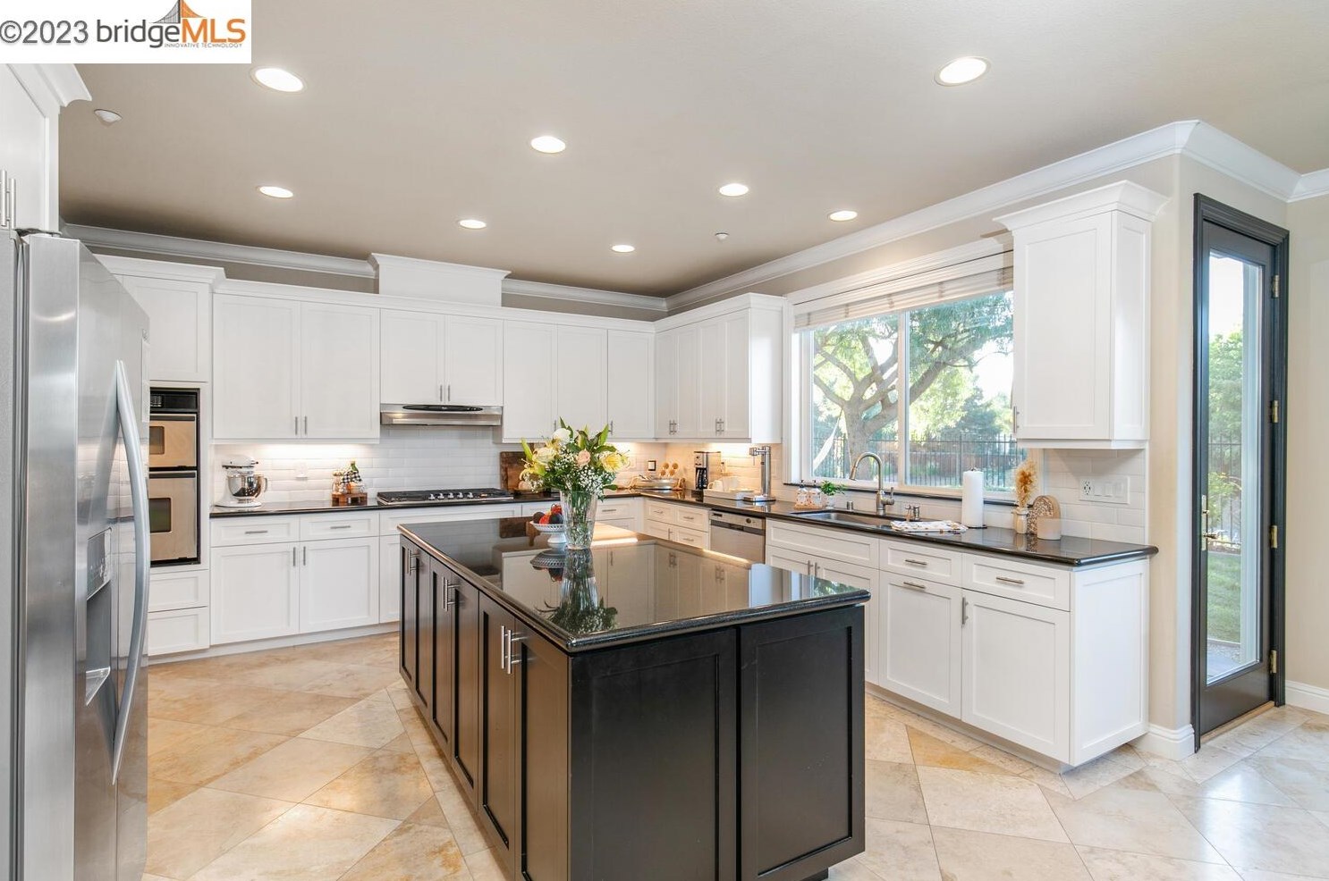 1760 Duchess Ter, Los Angeles CA  94513-2642 exterior