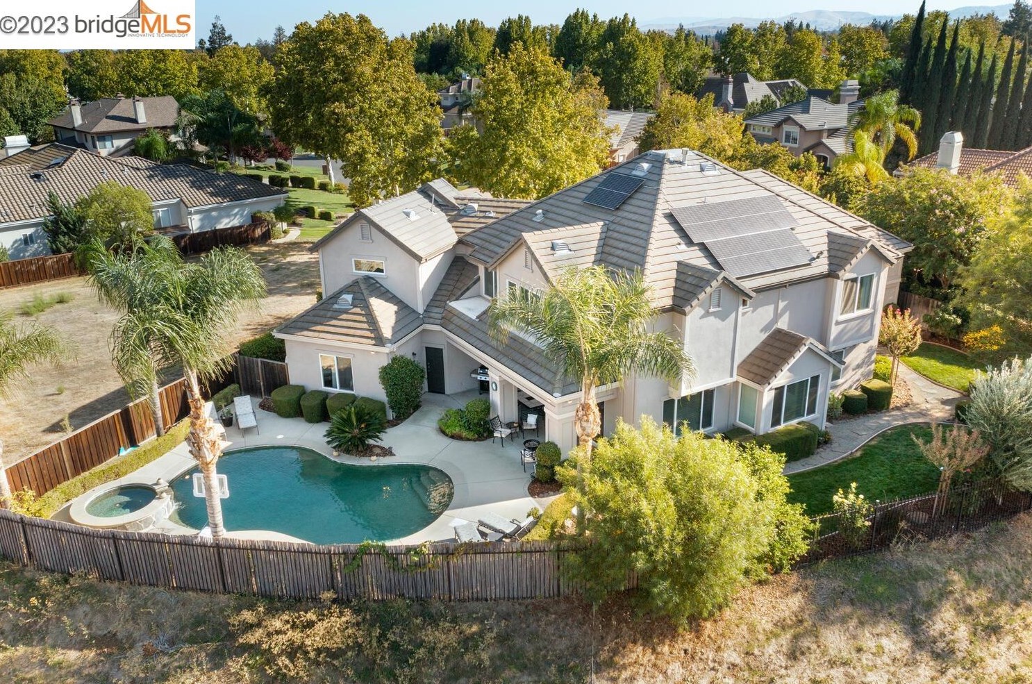 1760 Duchess Ter, Los Angeles CA  94513-2642 exterior