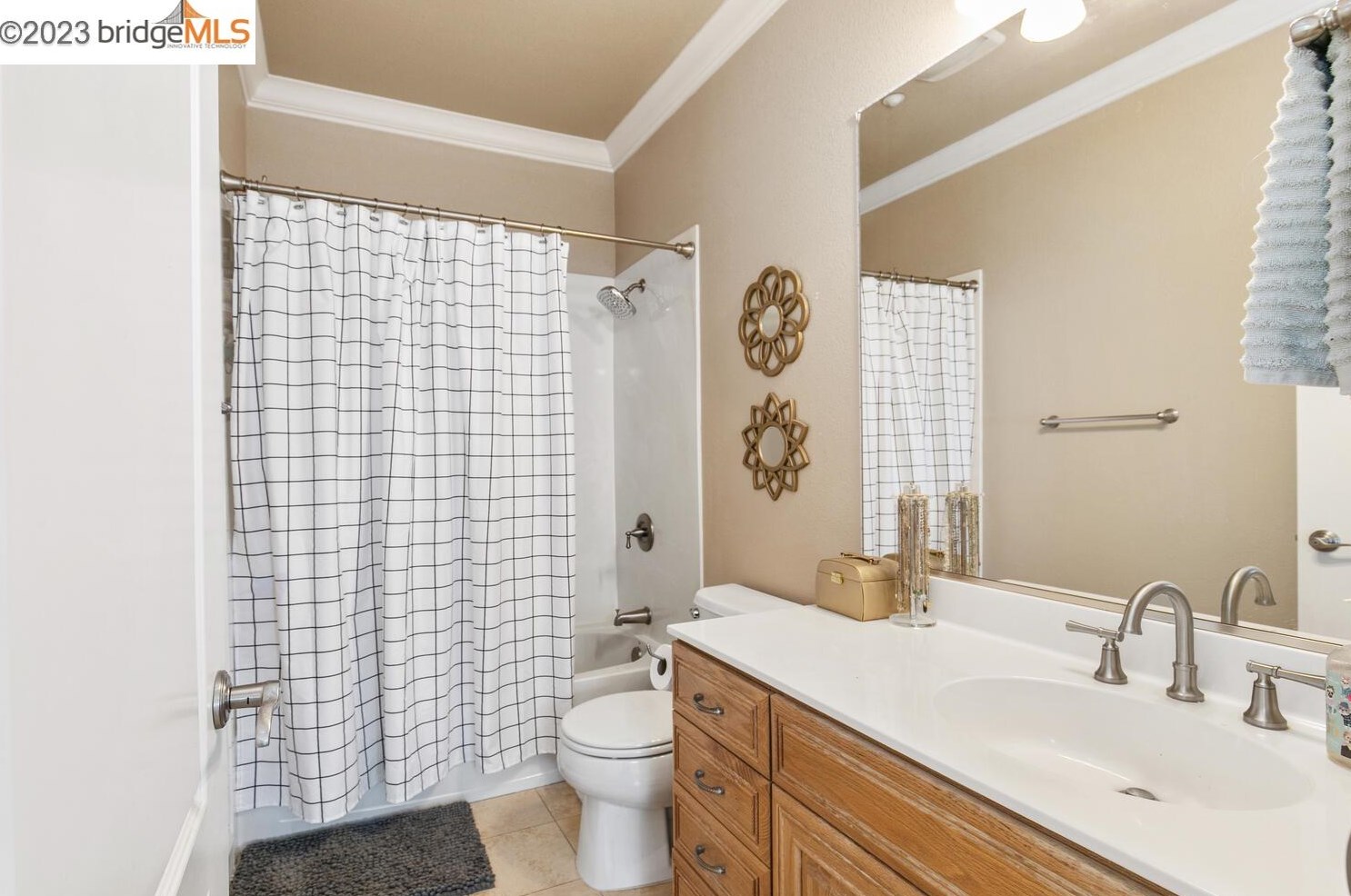 1760 Duchess Ter, Los Angeles CA  94513-2642 exterior