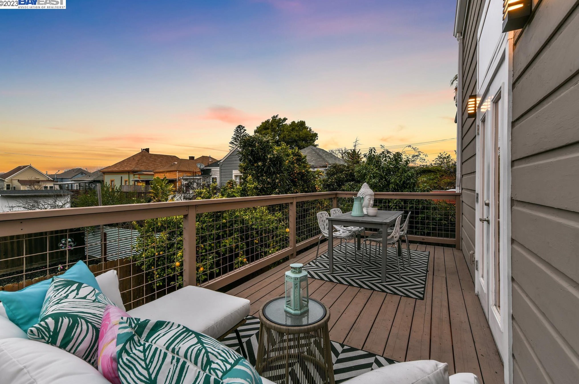 1125 Peralta, Oakland CA 94607-1615 exterior