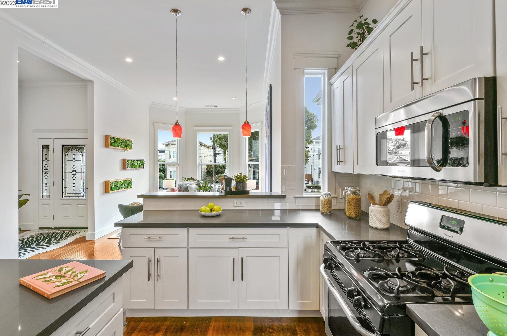 1125 Peralta, Oakland CA 94607-1615 exterior