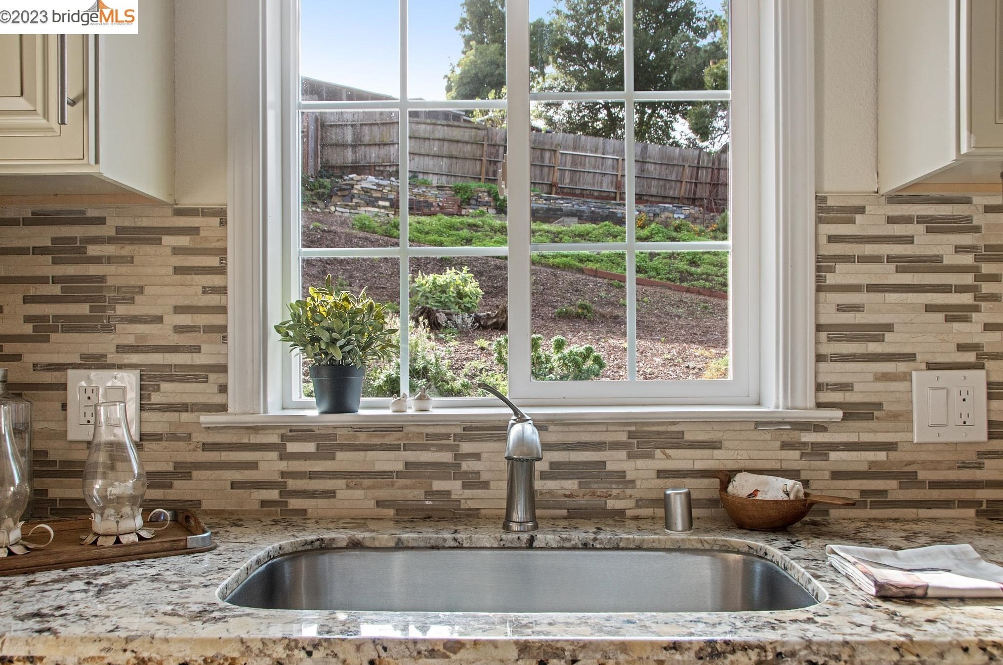 4019 La Colina Rd, Richmond CA  94803-2917 exterior