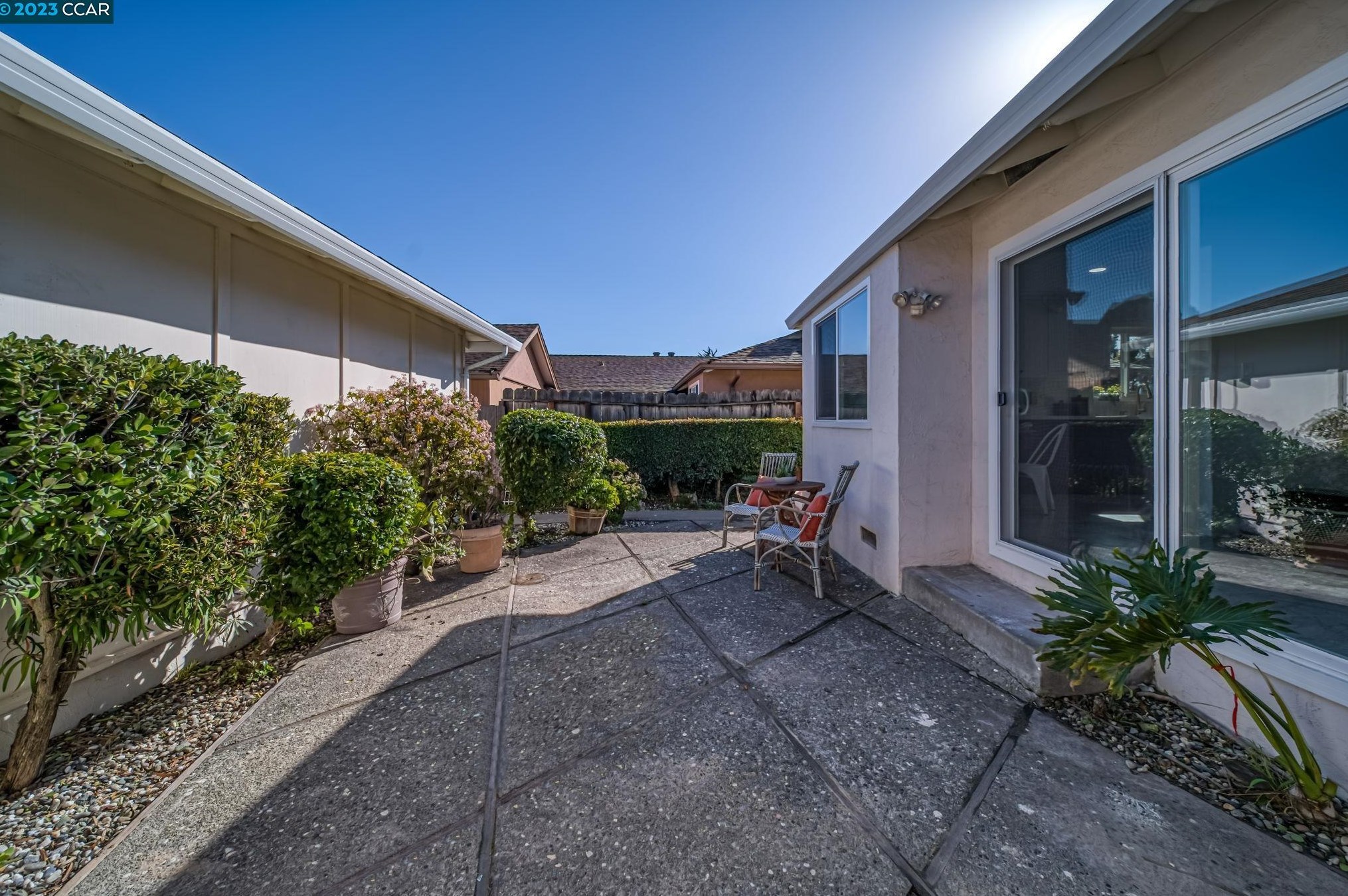 3025 Birmingham Dr, Richmond CA  94806-2632 exterior