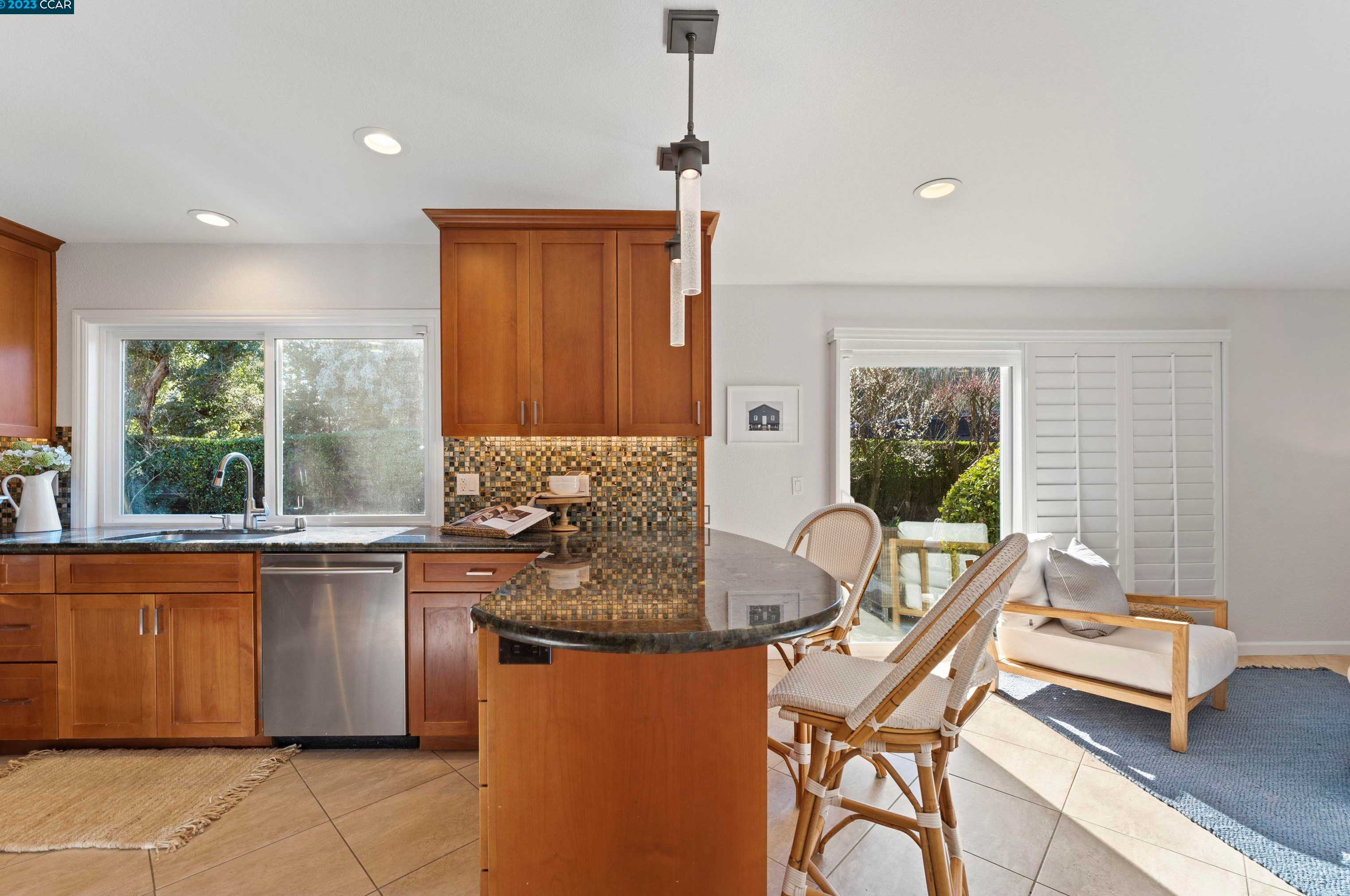 1410 De La Cruz Way, Moraga CA  94556-1714 exterior