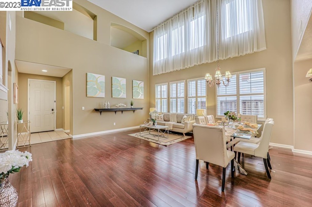 233 Tanglewood Dr, Richmond CA  94806-5815 exterior