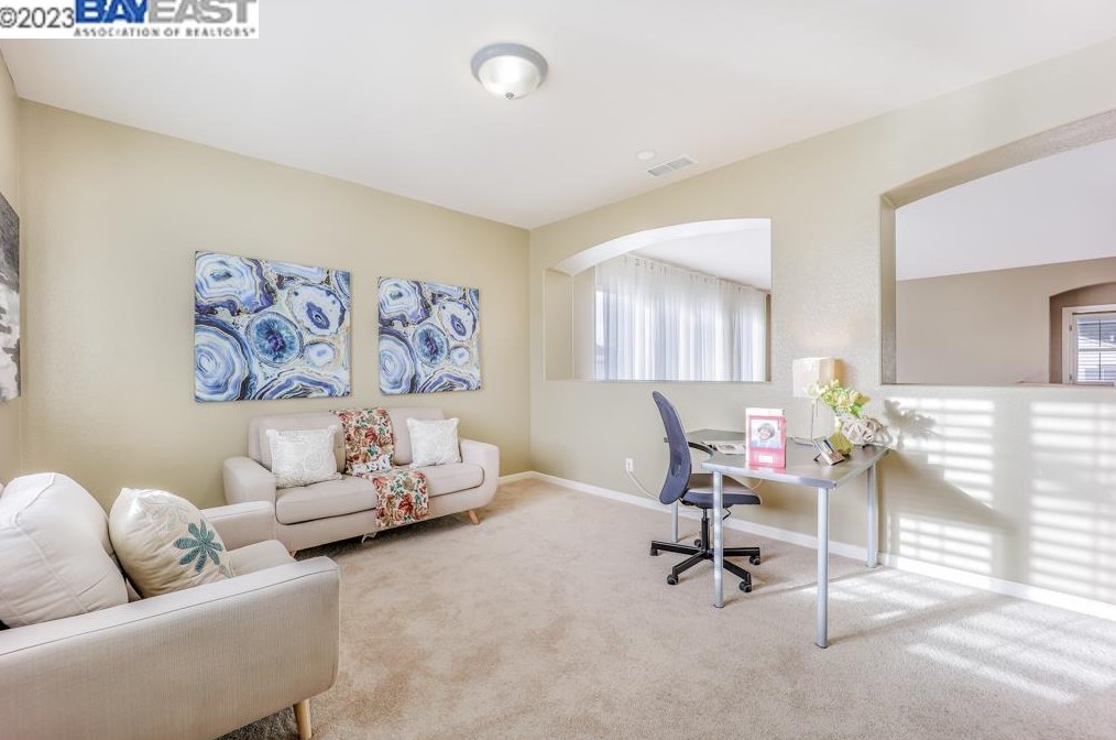 233 Tanglewood Dr, Richmond CA  94806-5815 exterior