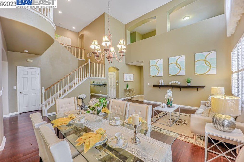 233 Tanglewood Dr, Richmond CA  94806-5815 exterior