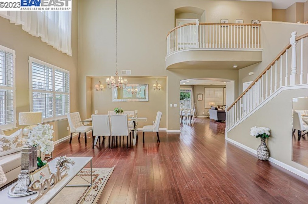 233 Tanglewood Dr, Richmond CA  94806-5815 exterior