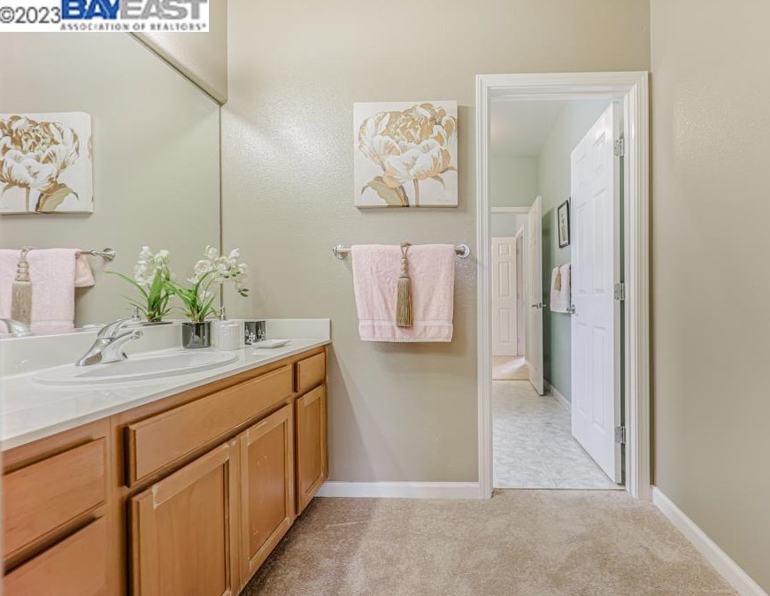 233 Tanglewood Dr, Richmond CA  94806-5815 exterior