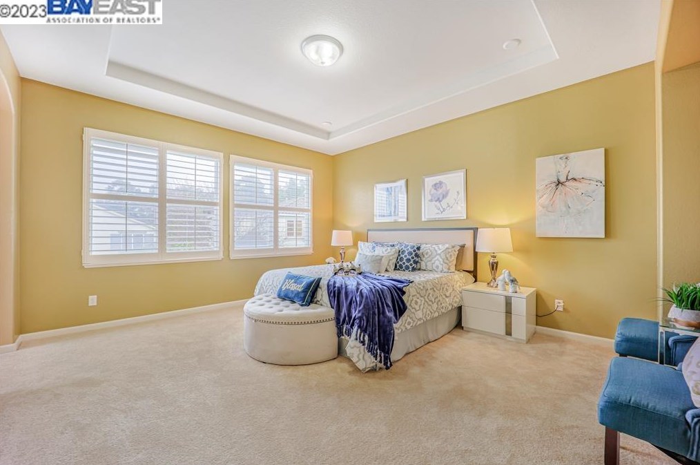 233 Tanglewood Dr, Richmond CA  94806-5815 exterior