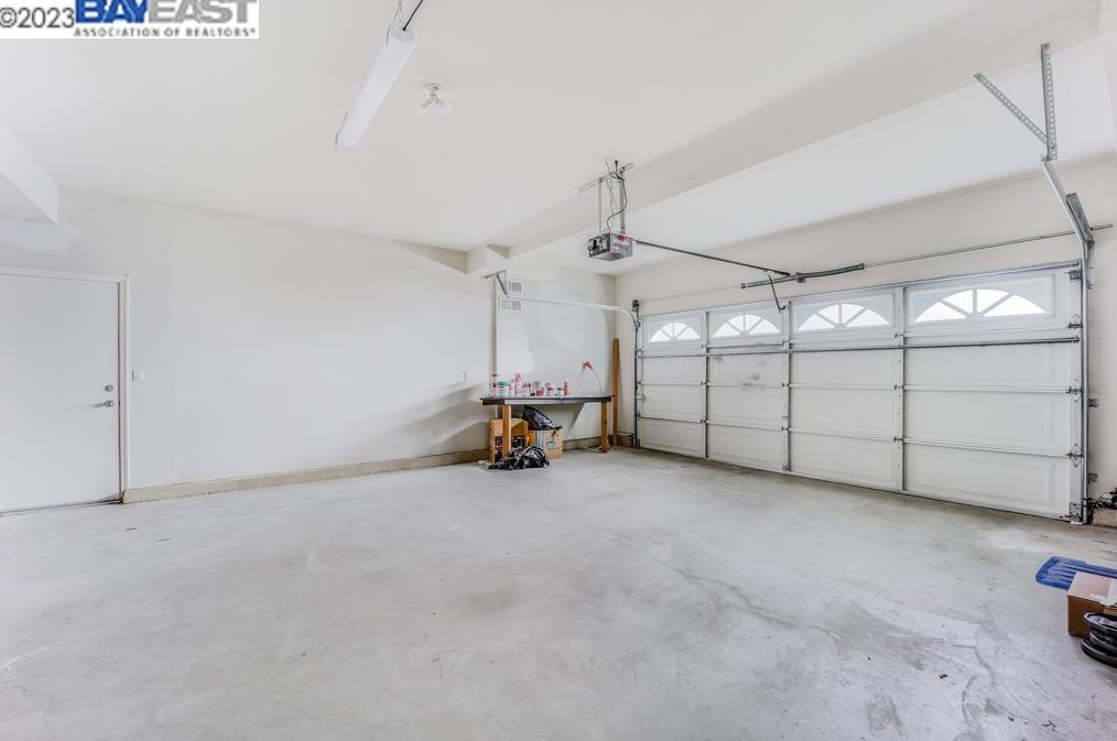 233 Tanglewood Dr, Richmond CA  94806-5815 exterior