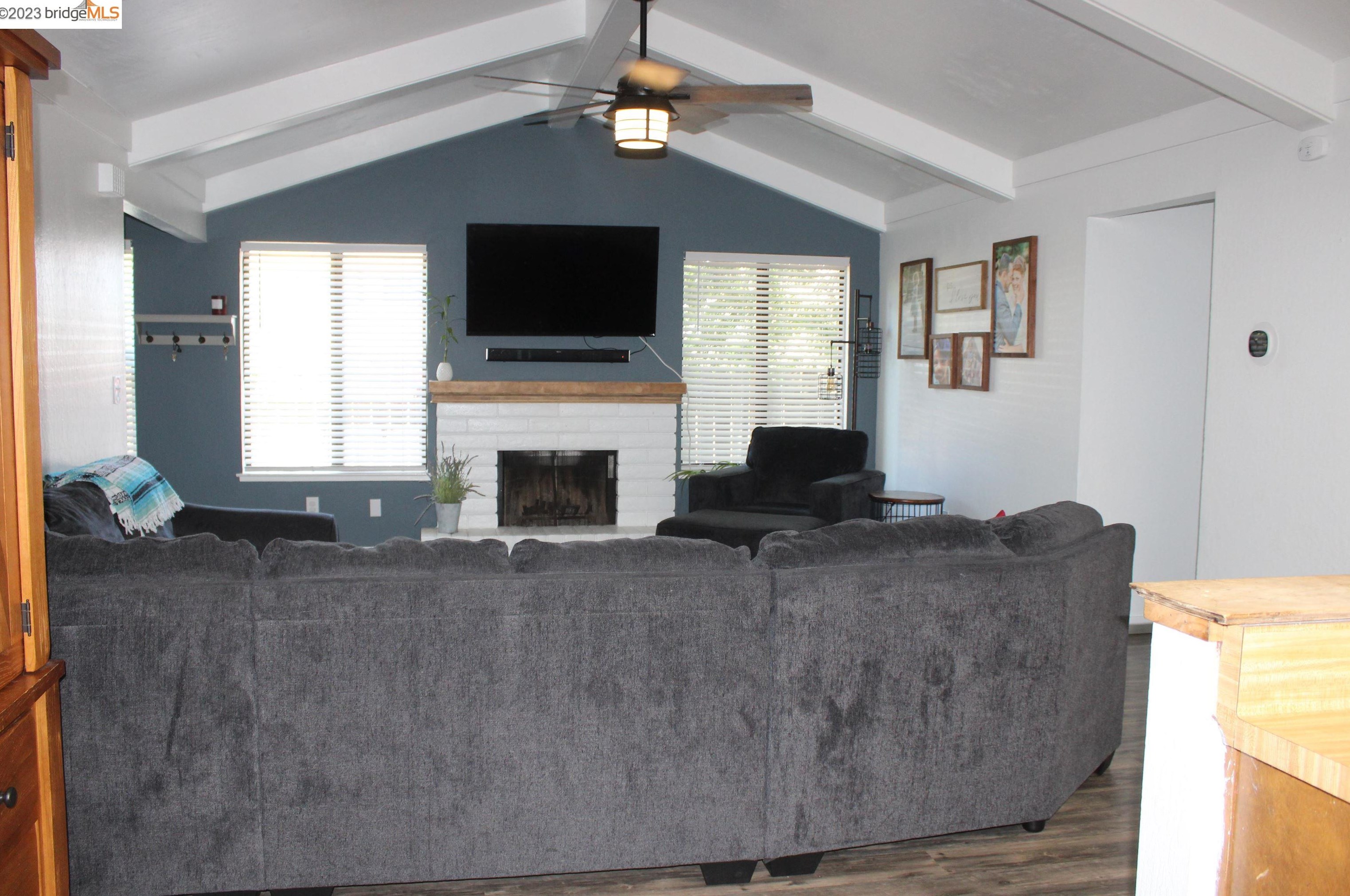 1246 Almondwood Dr, Antioch CA  94509-5169 exterior