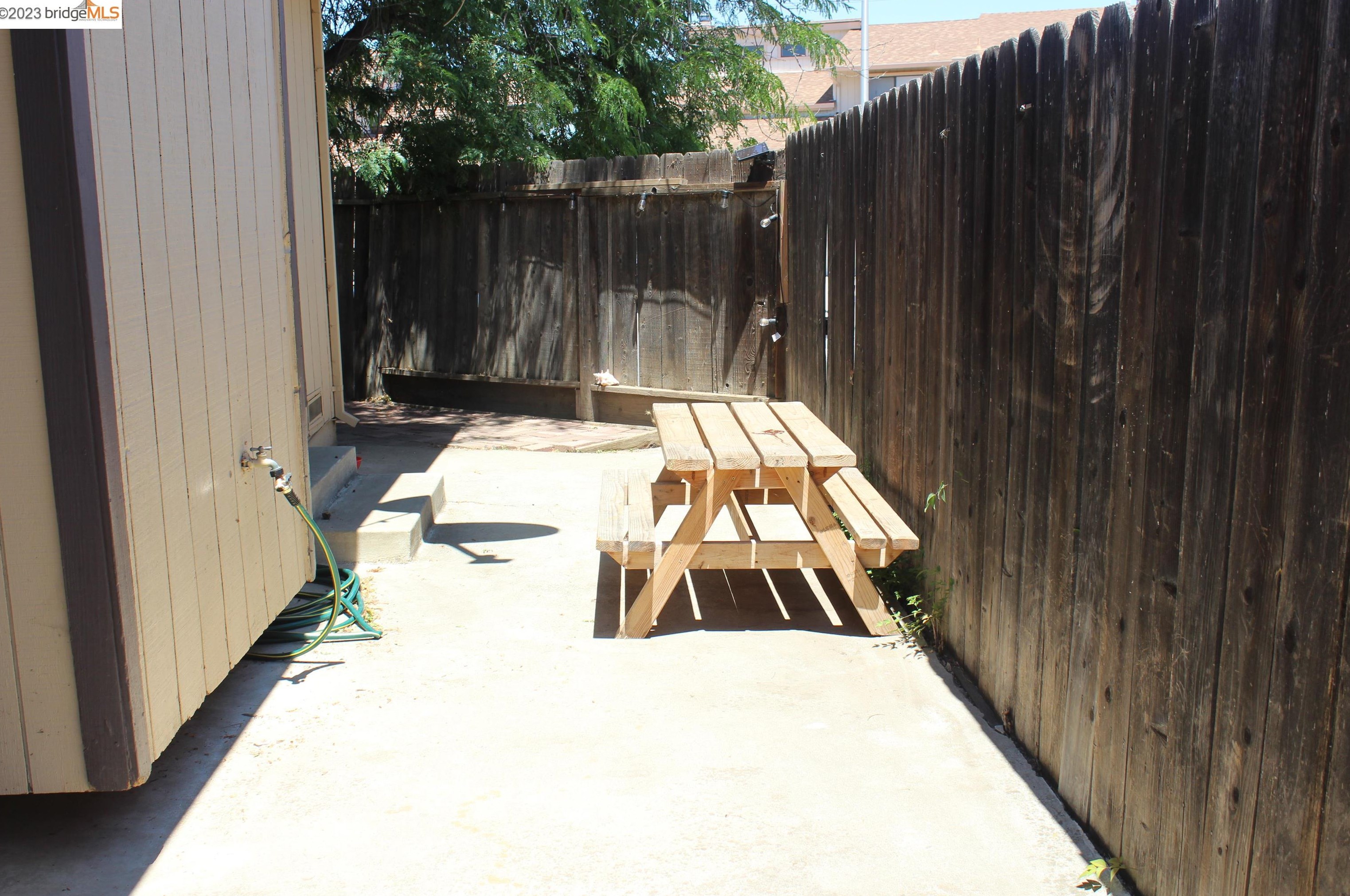 1246 Almondwood Dr, Antioch CA  94509-5169 exterior